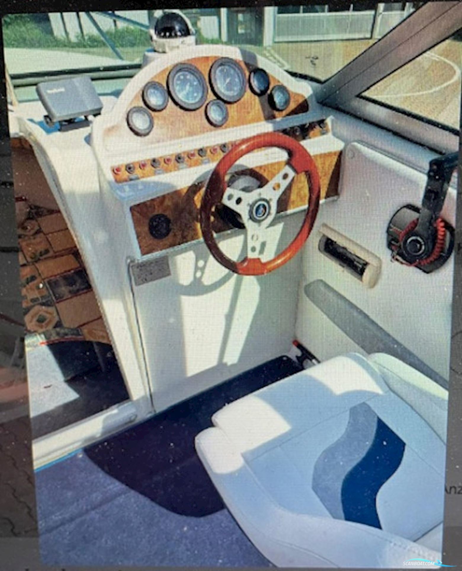 Astromar LS-707 mit Trailer