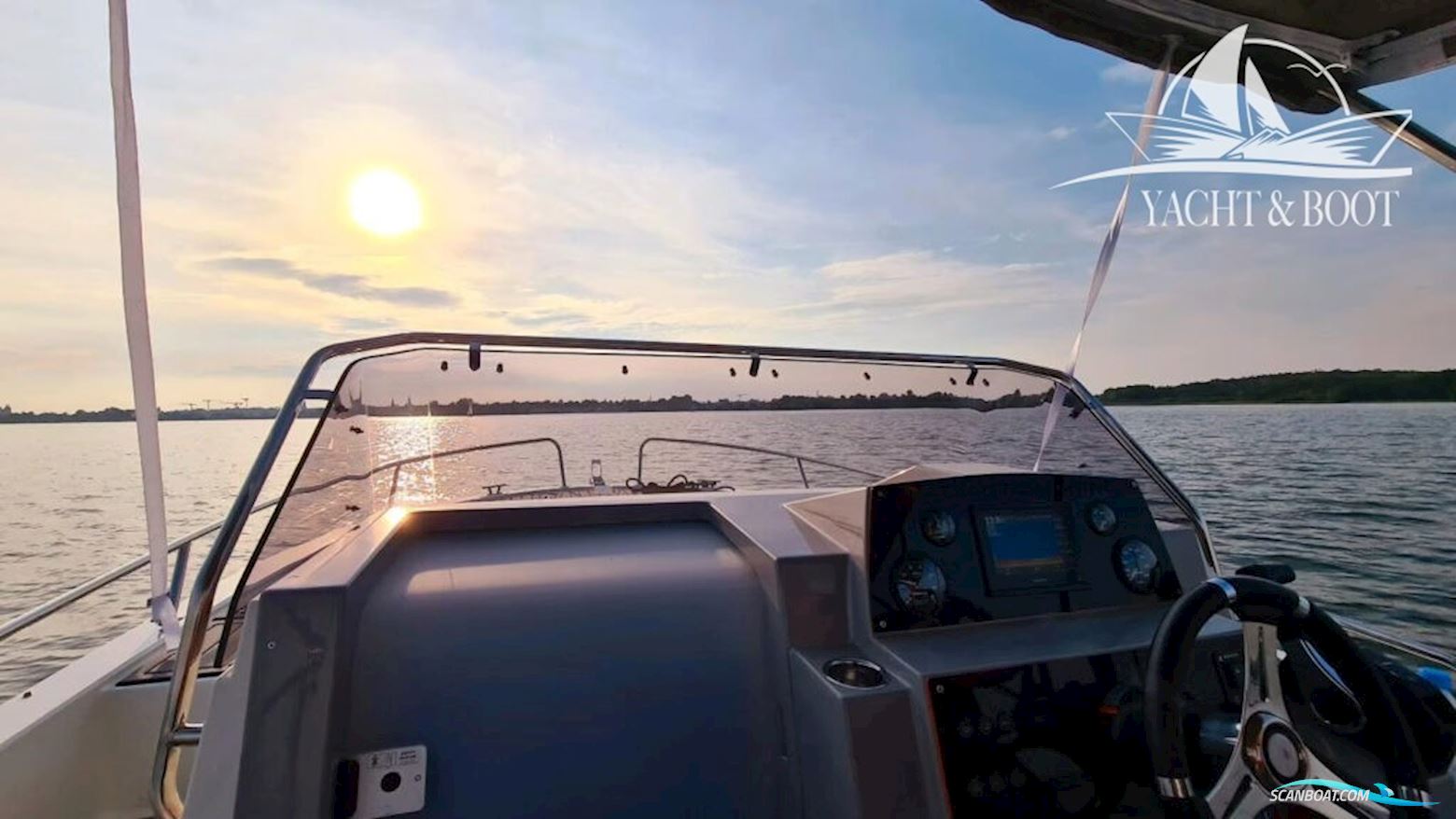 Atlantic Marine Sun Cruiser 630