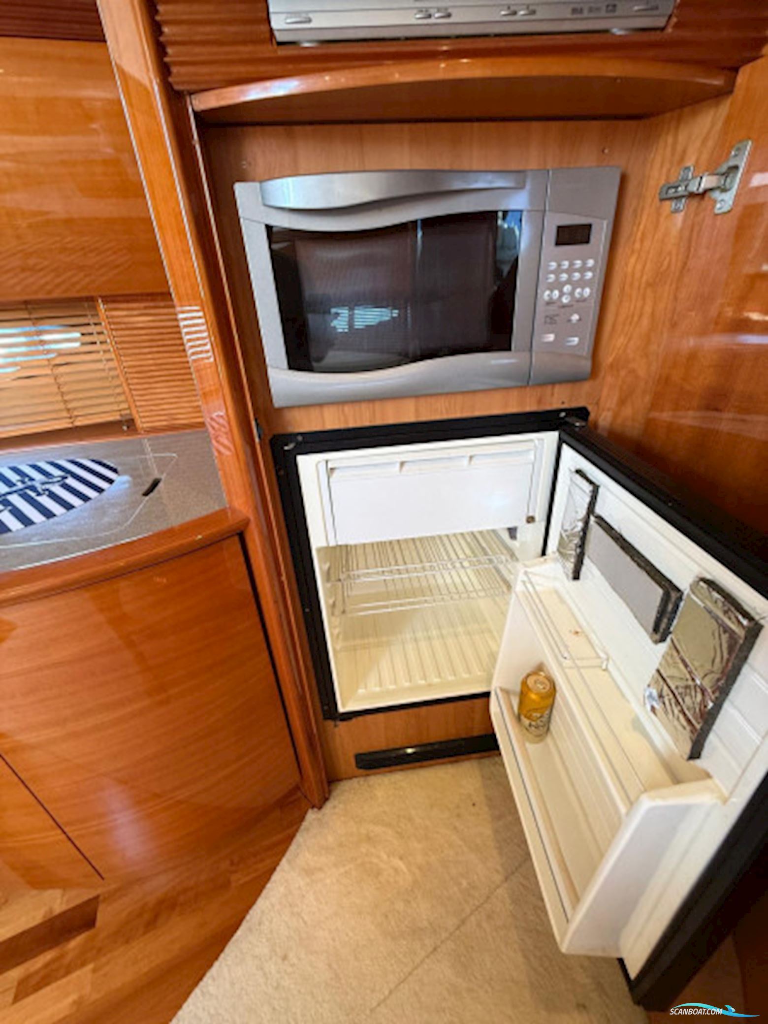 Atlantis 47 Open