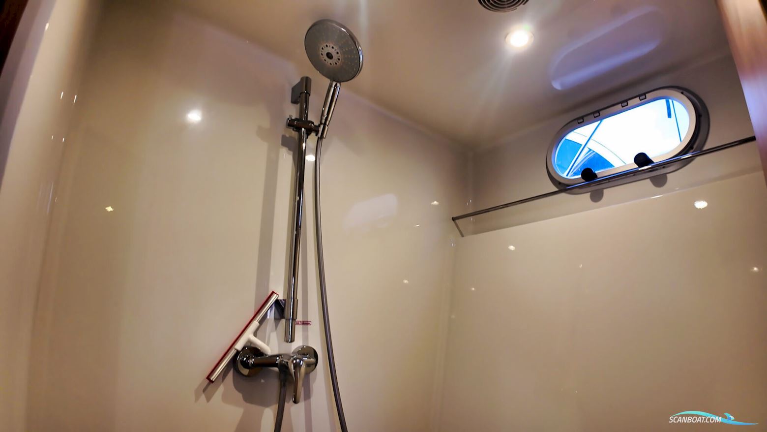 Aventura 43 AK Cabrio