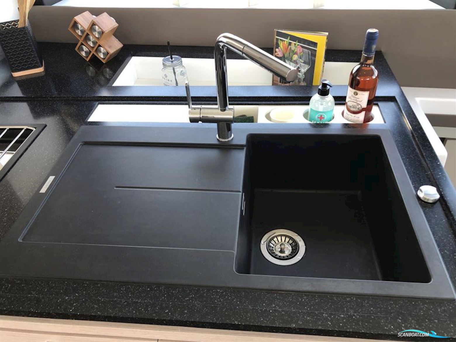 AVENTURA CATAMARANS 56