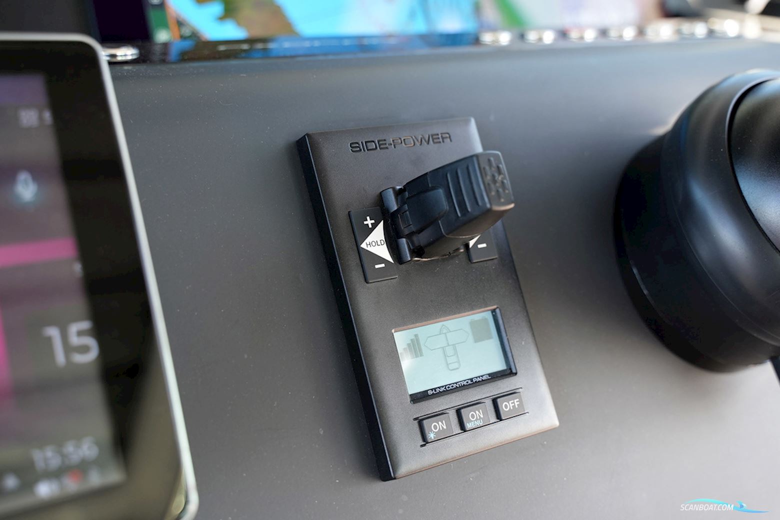 Axopar  37 XC Cross Cabin Mediterrana Edition