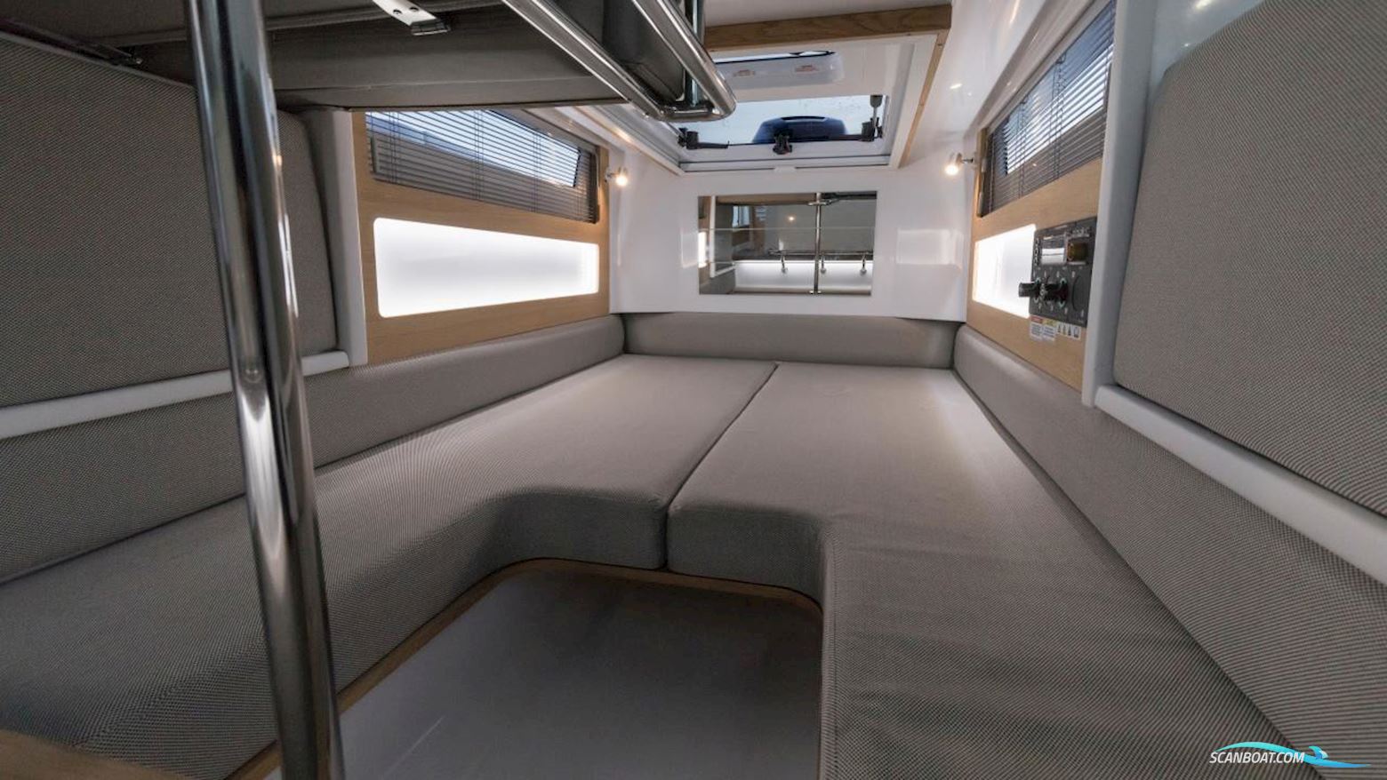 Axopar 28 Aft Cabin
