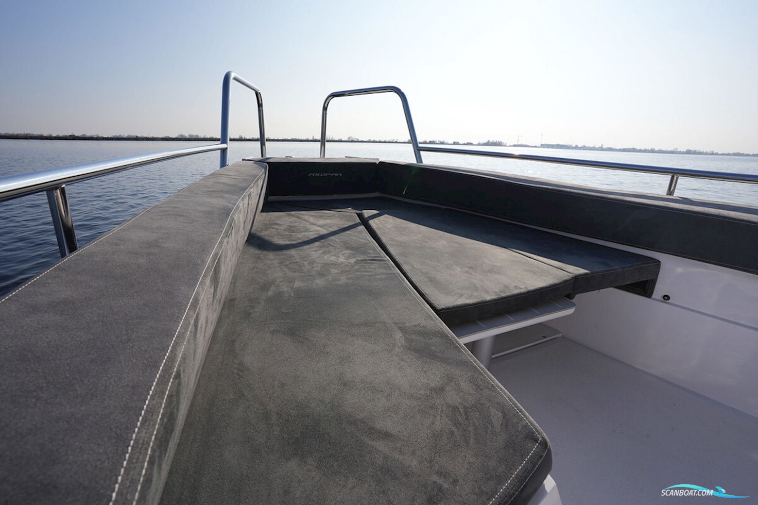 Axopar 28 Cabin - AC