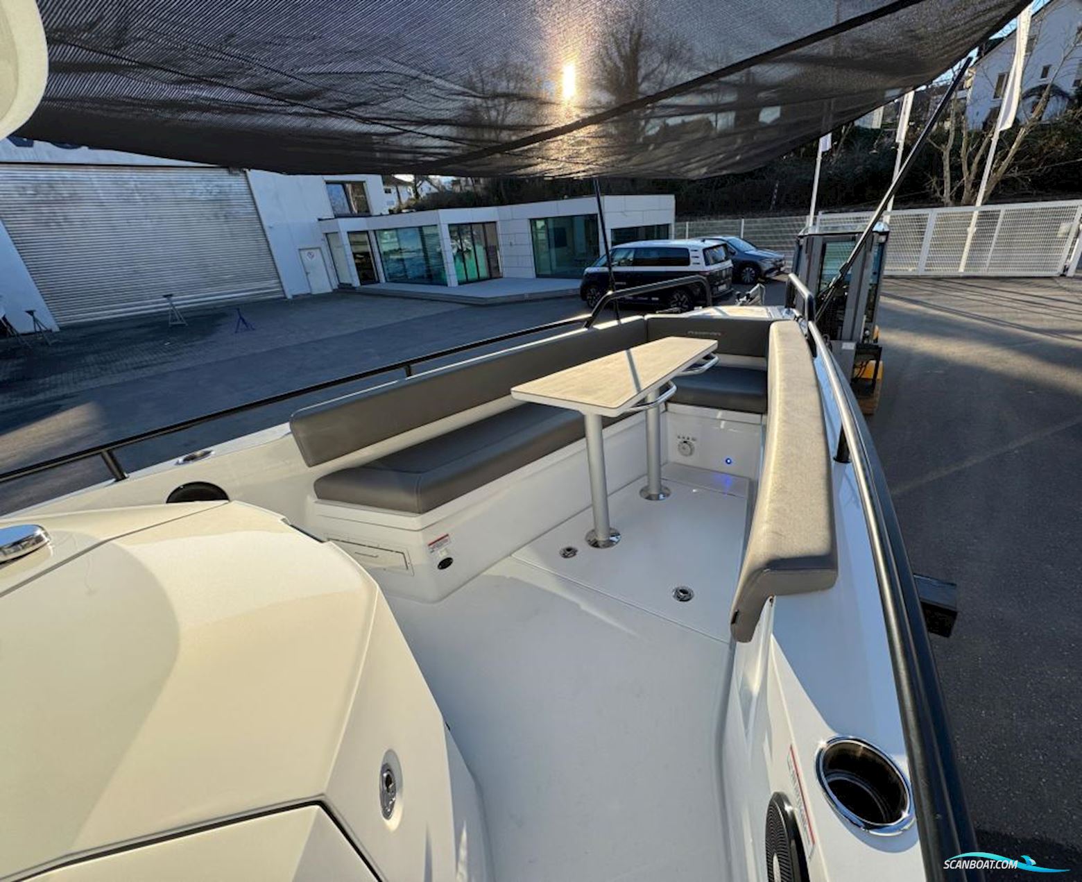 Axopar 28 Cabin - Reserviert