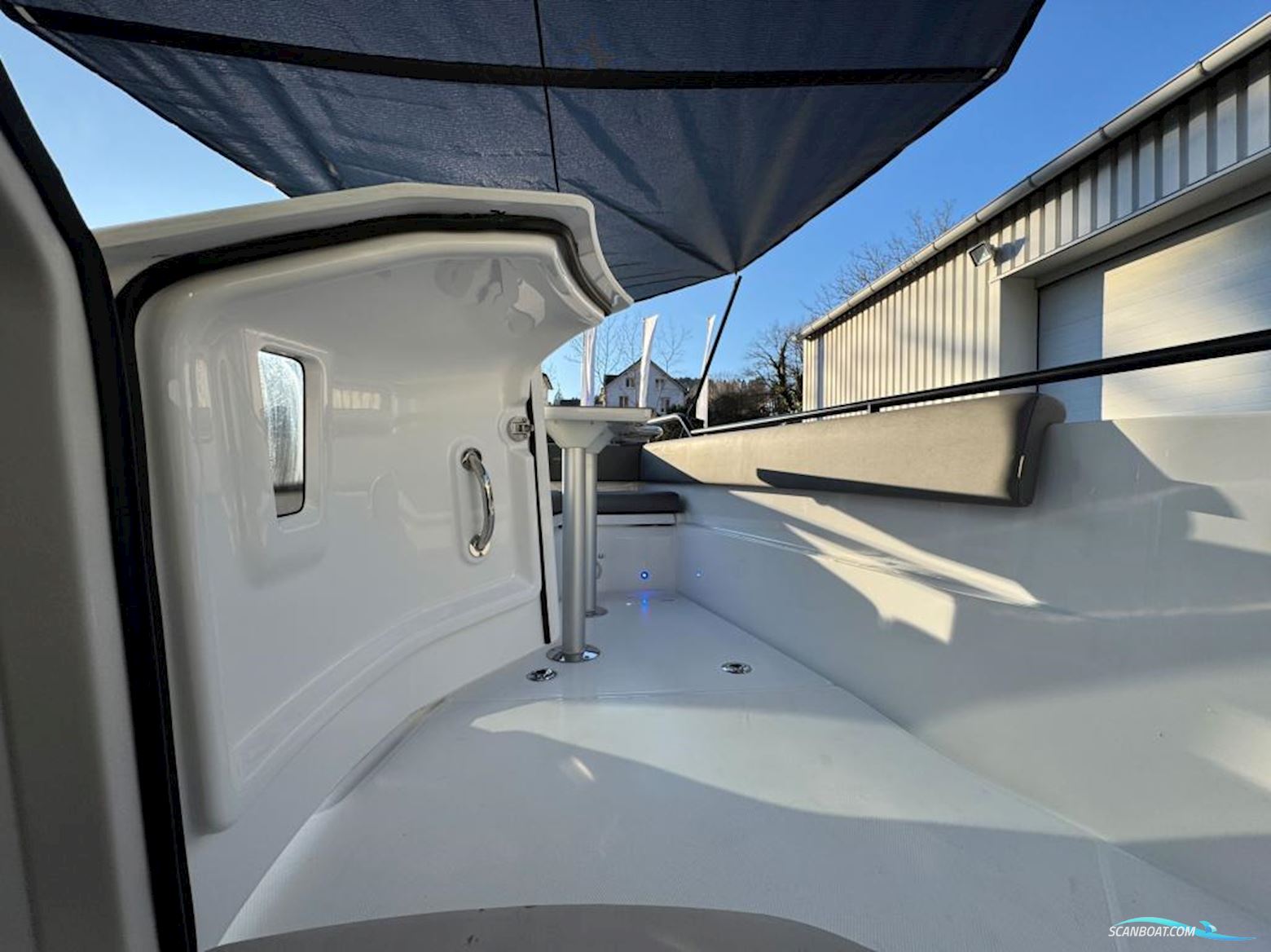 Axopar 28 Cabin - Reserviert
