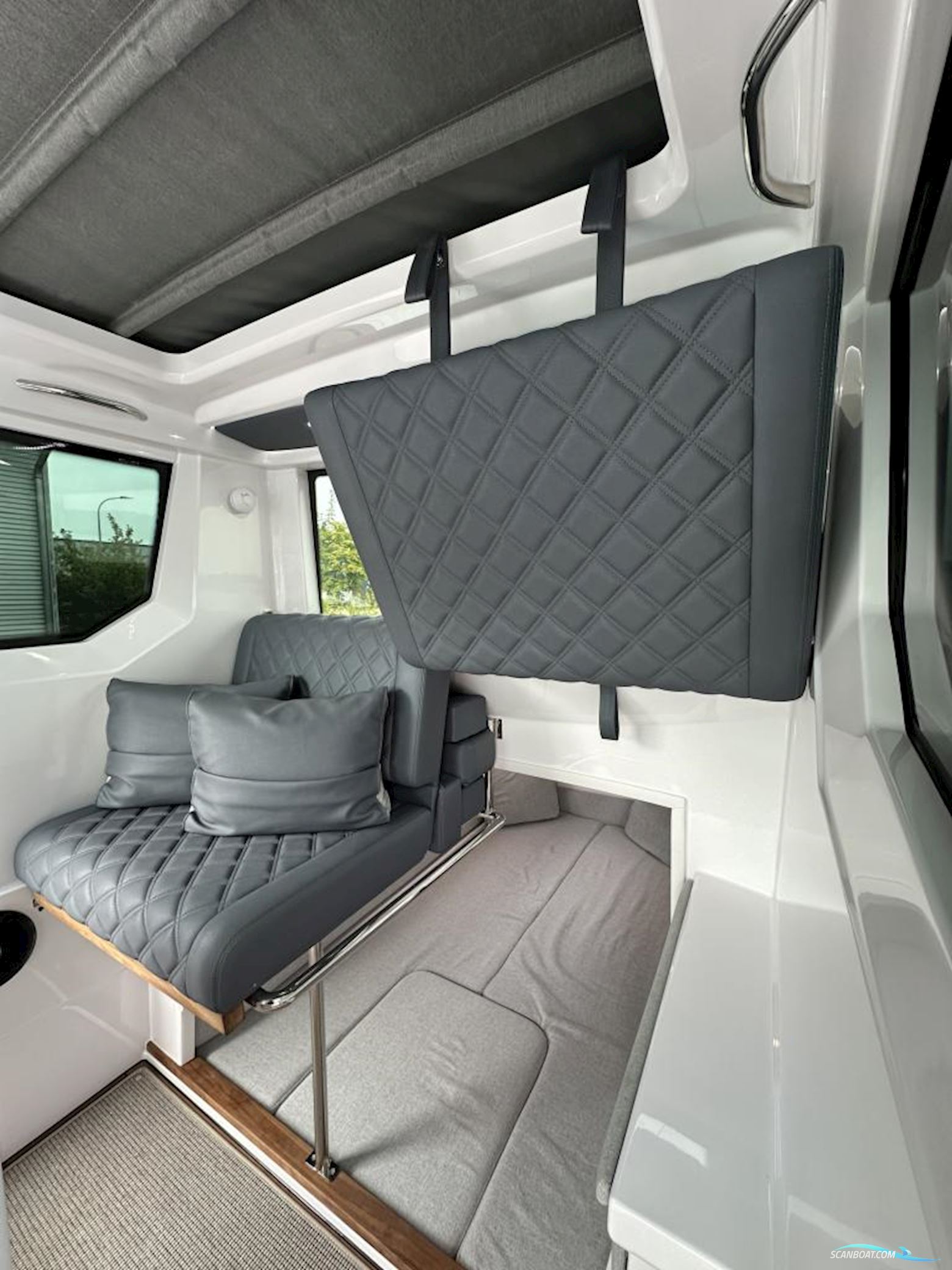 Axopar 28 Cabin - Reserviert