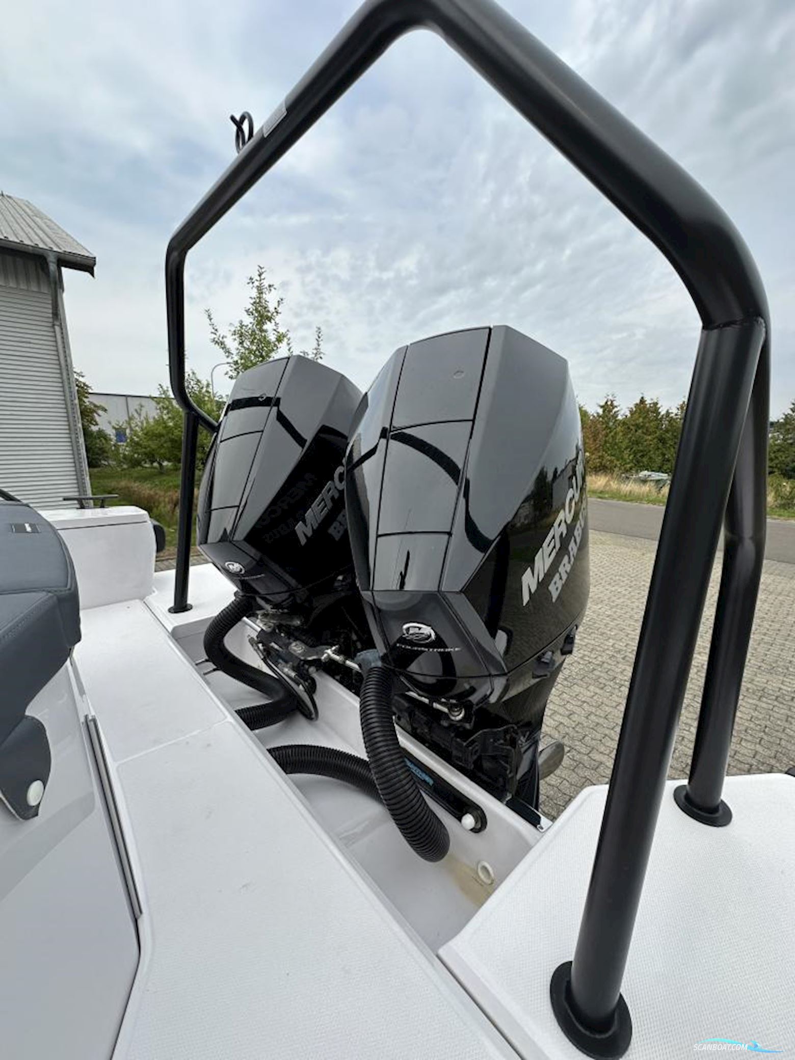 Axopar 28 Cabin - Reserviert