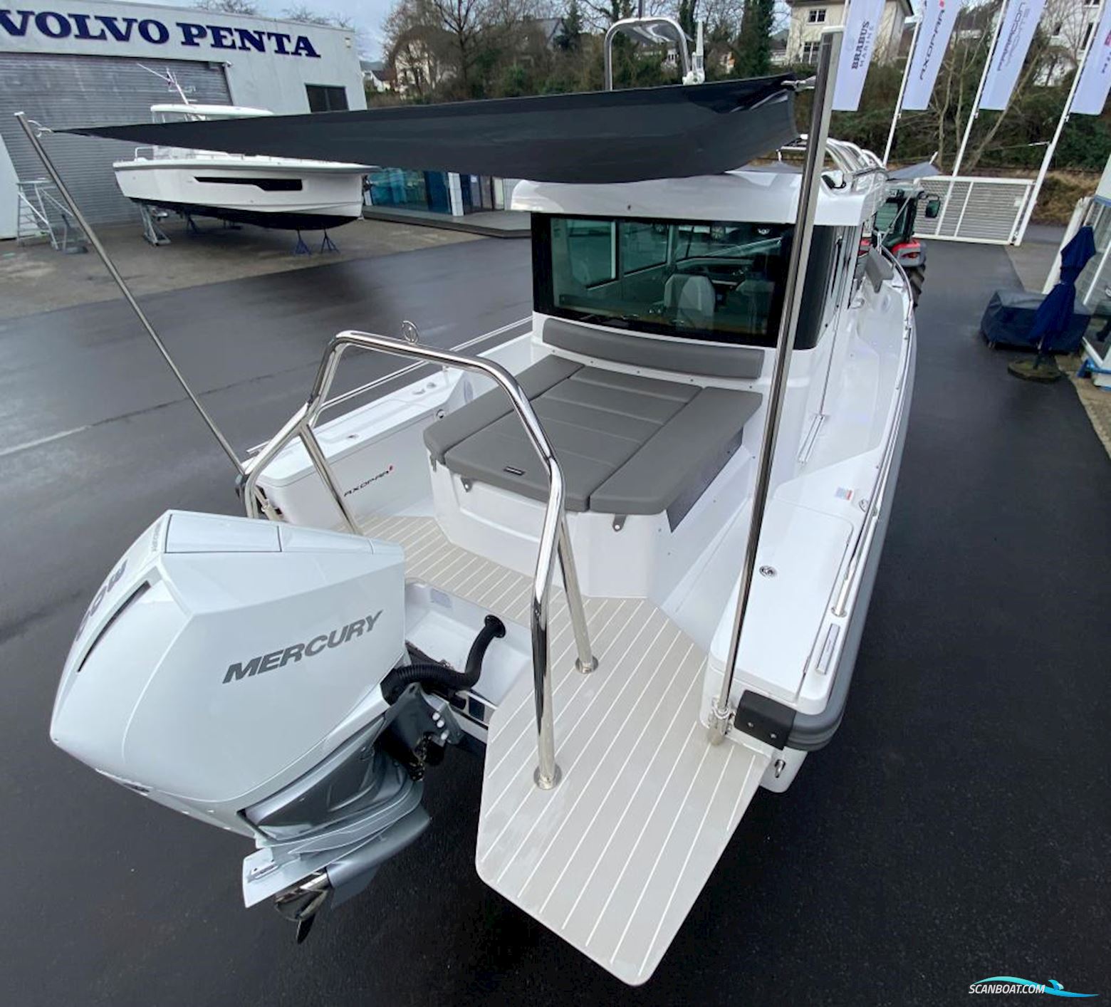 Axopar 28 Cabin