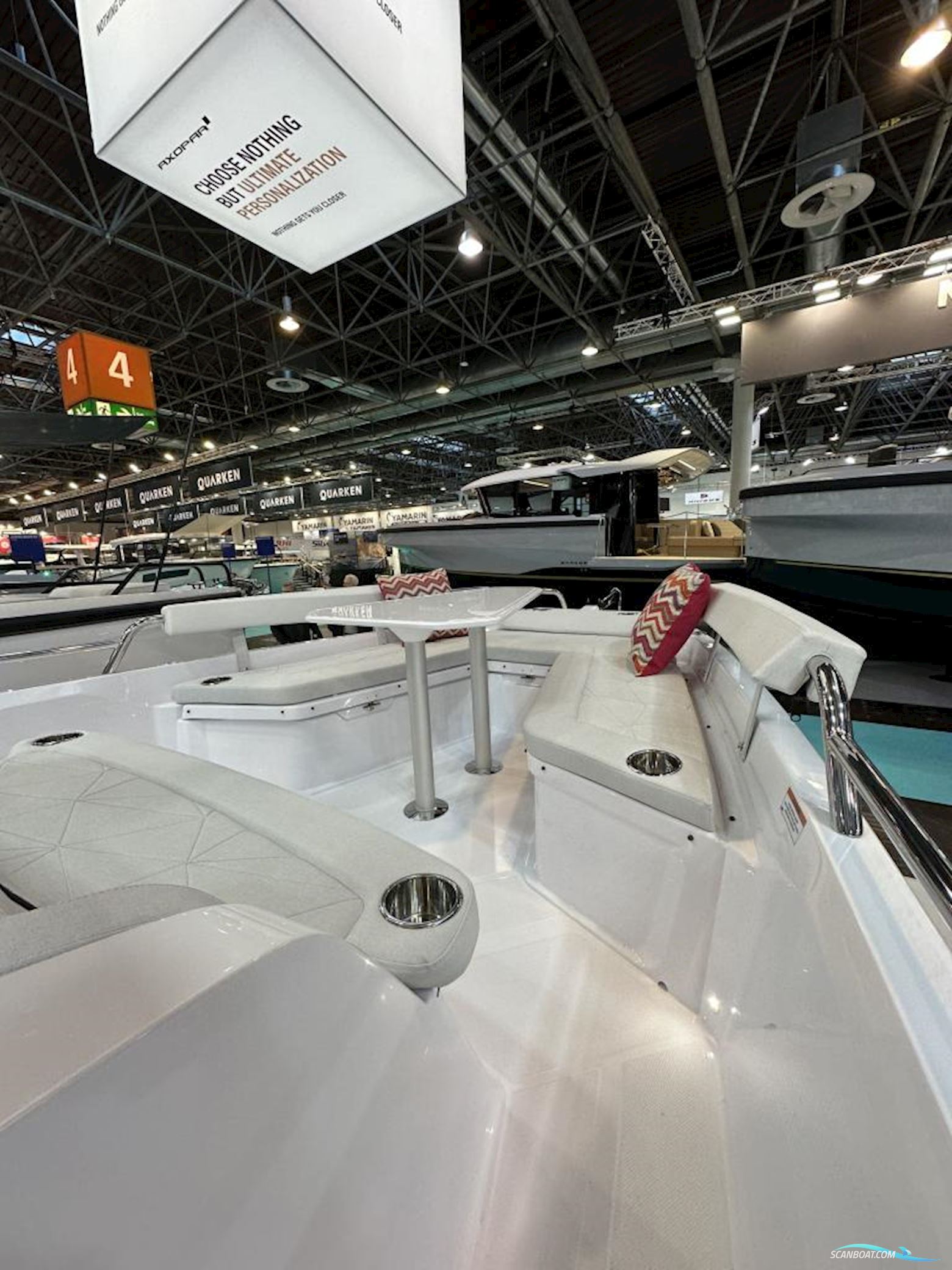 Axopar 29 Cross Cabin