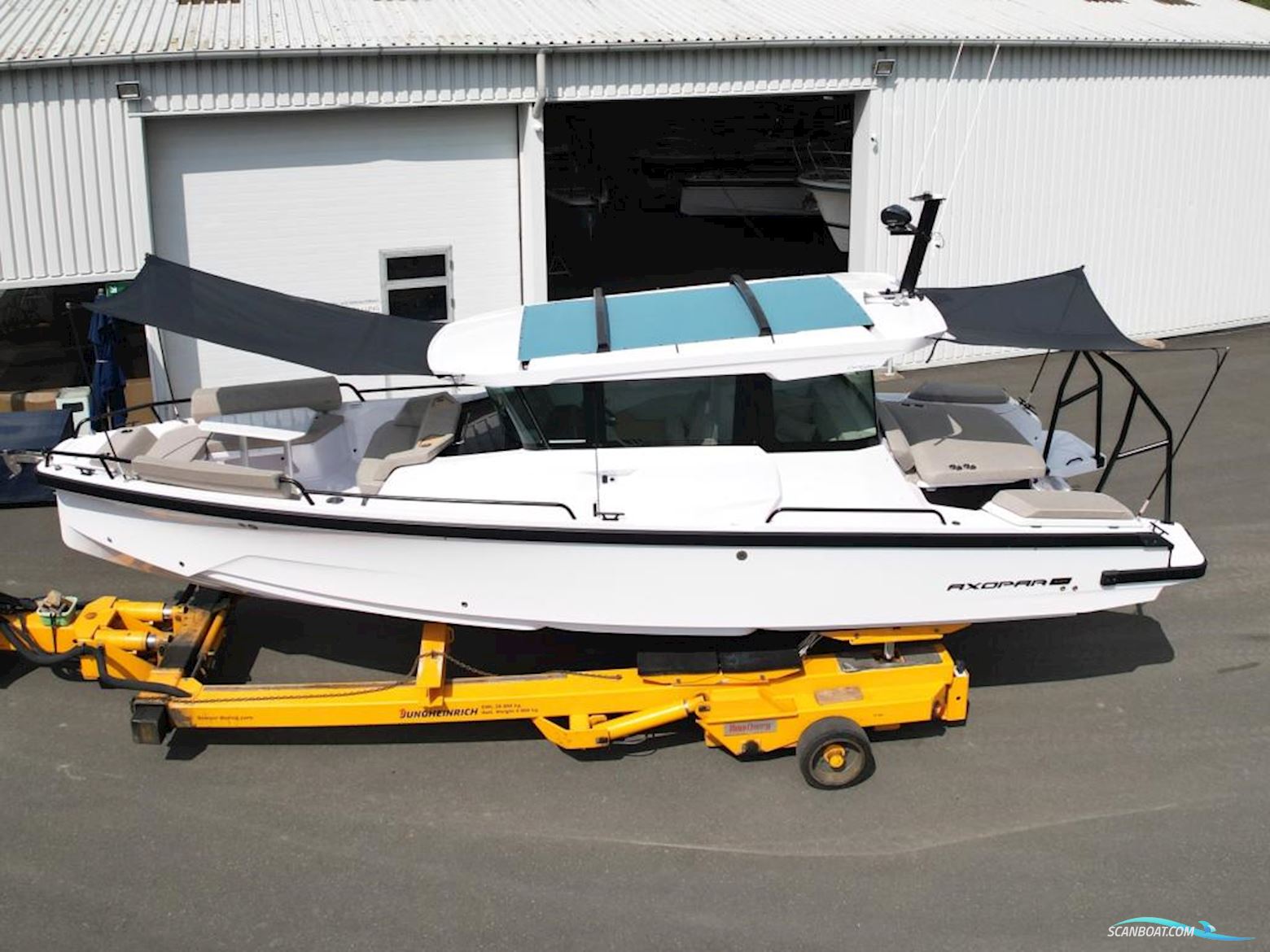 Axopar 29 XC Cross Cabin