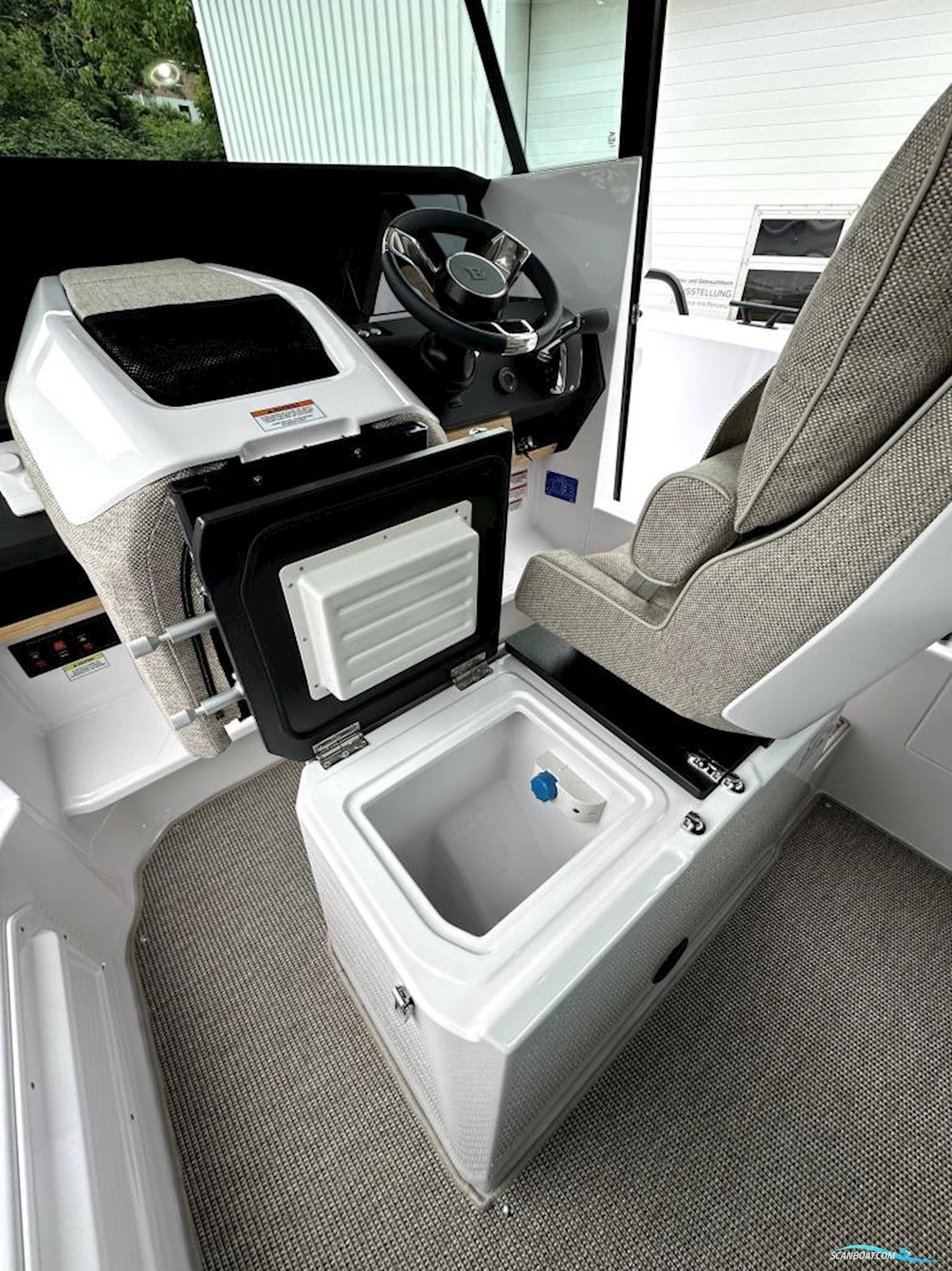 Axopar 29 XC Cross Cabin