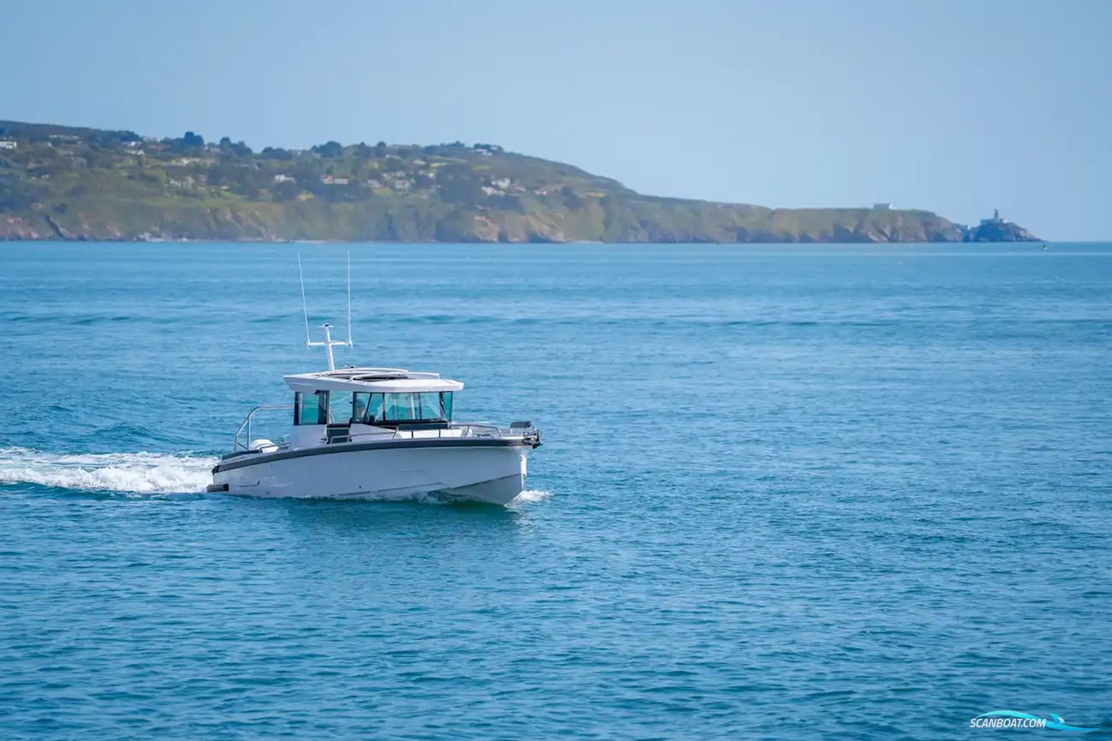 Axopar 29 XC Cross Cabin