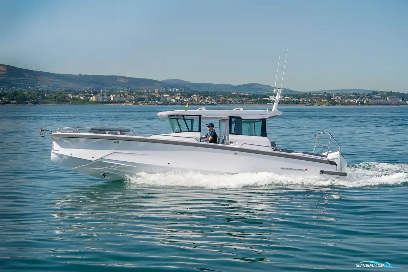 Axopar 29 XC Cross Cabin