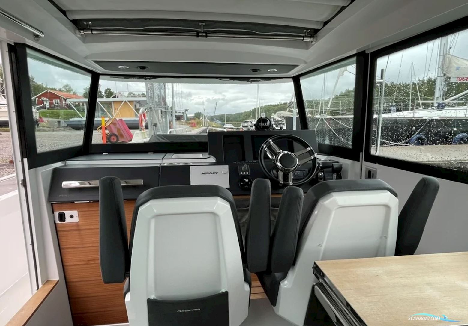 Axopar 37 Cabin Aft Cabin