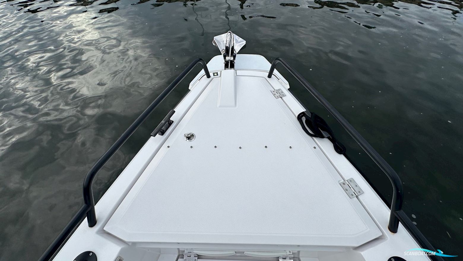 AXOPAR 37 Cabin