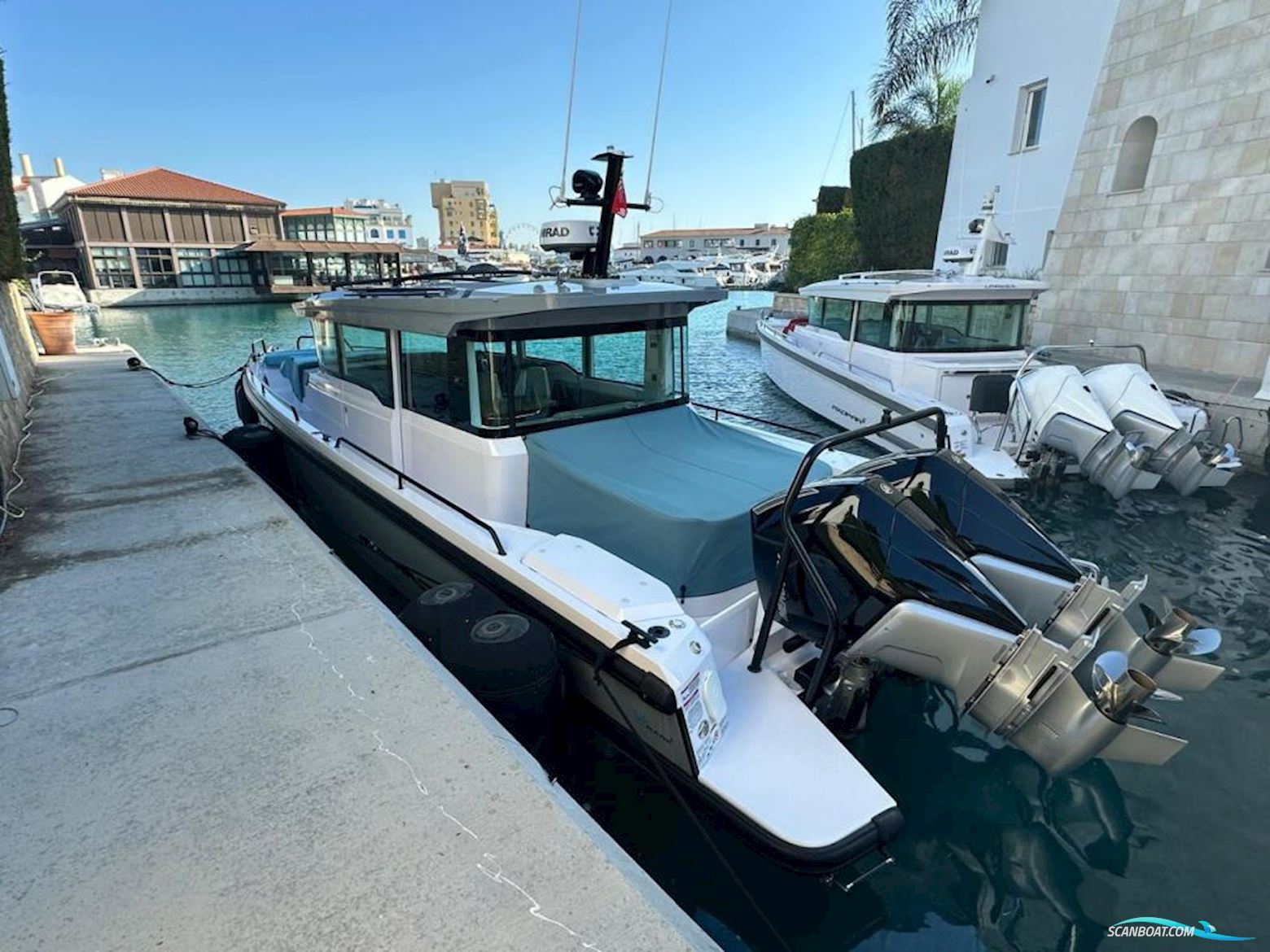 Axopar 37 Cross Cabin - Reserviert