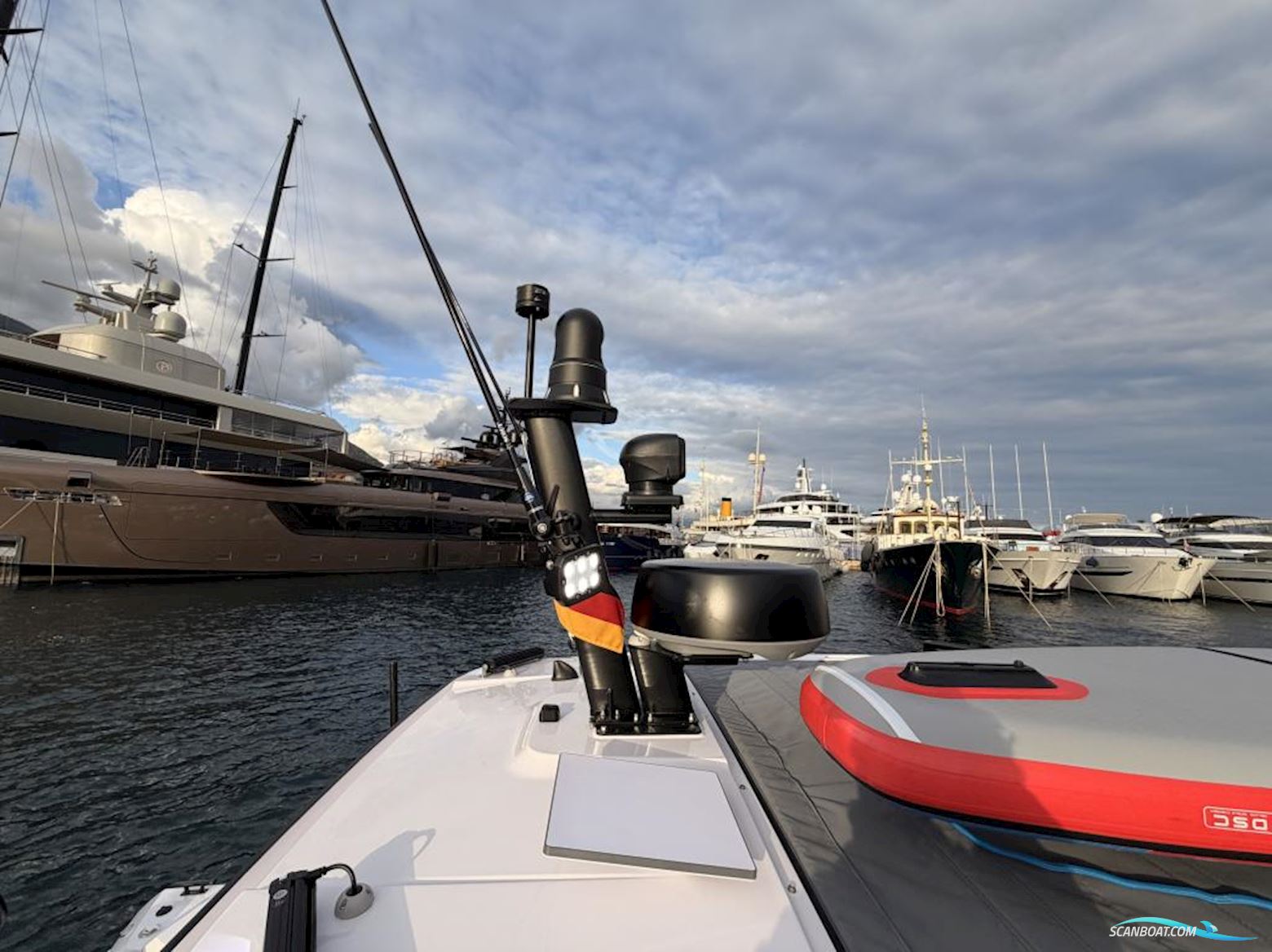 Axopar 37 Cross Cabin - Reserviert
