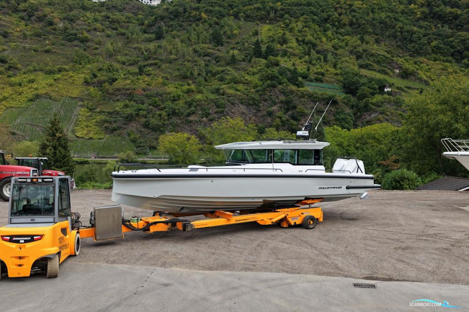 AXOPAR 37 Cross Cabin - U-Sofa