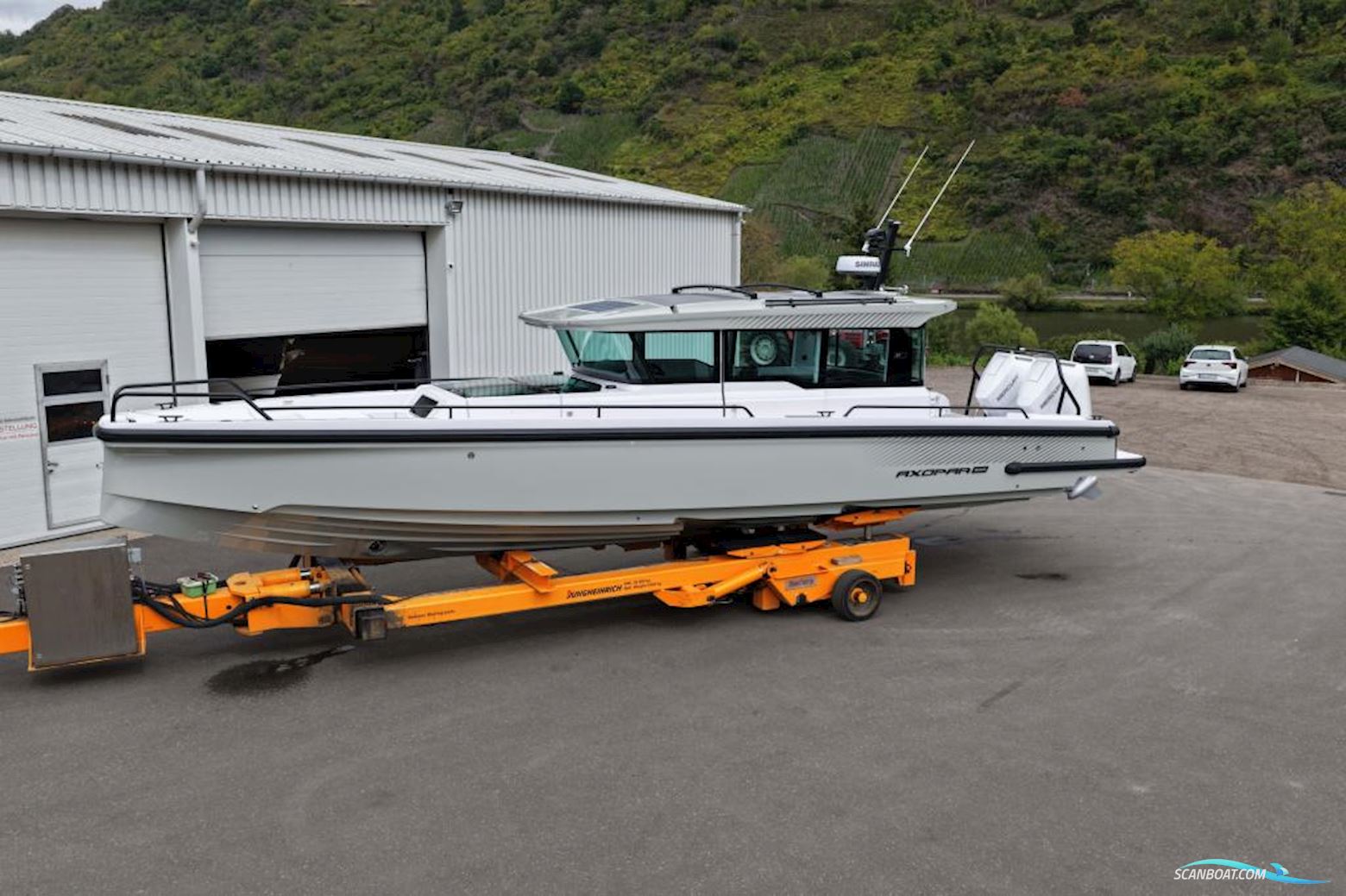 AXOPAR 37 Cross Cabin - U-Sofa