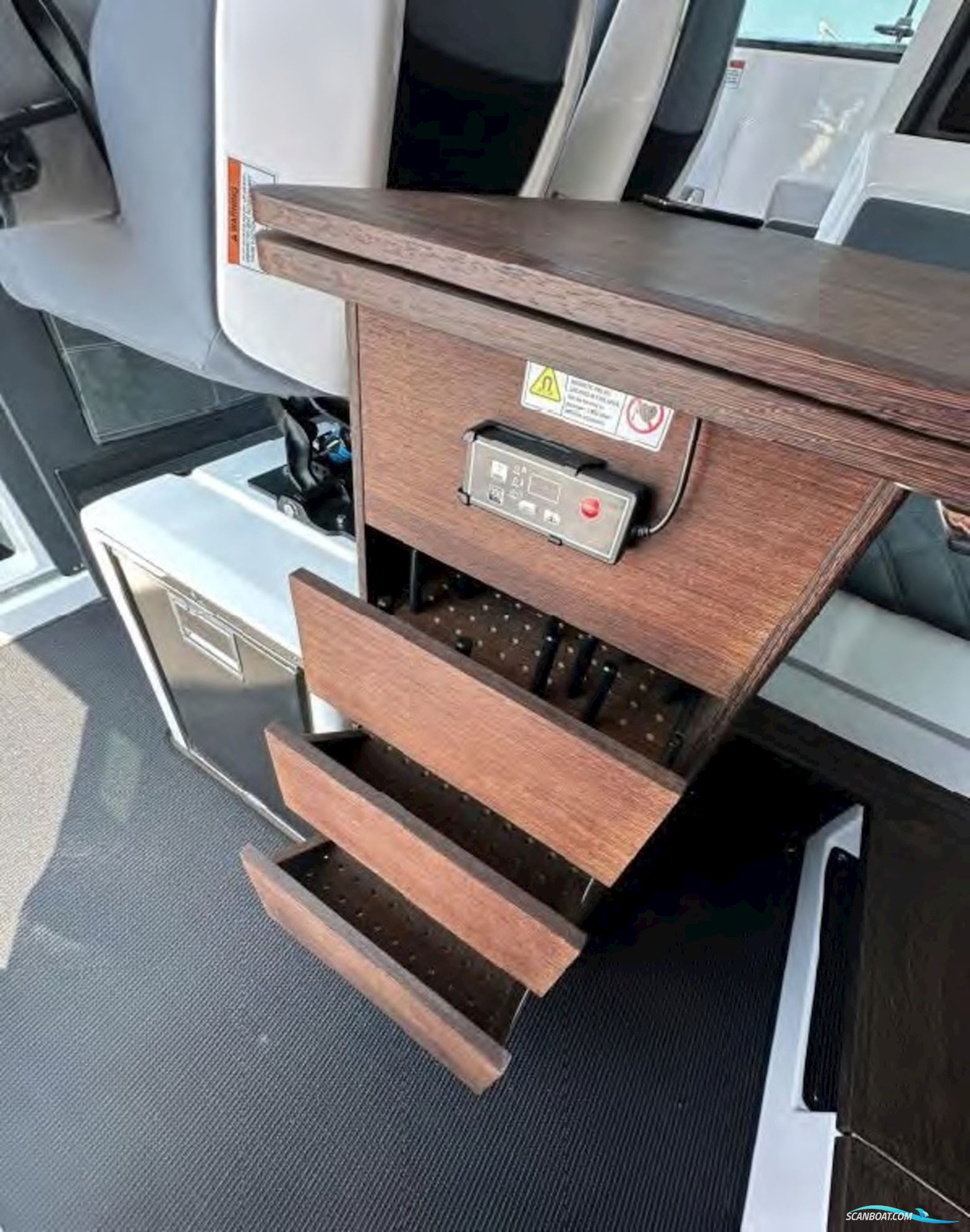 Axopar 37 Cross Cabin Brabus Line