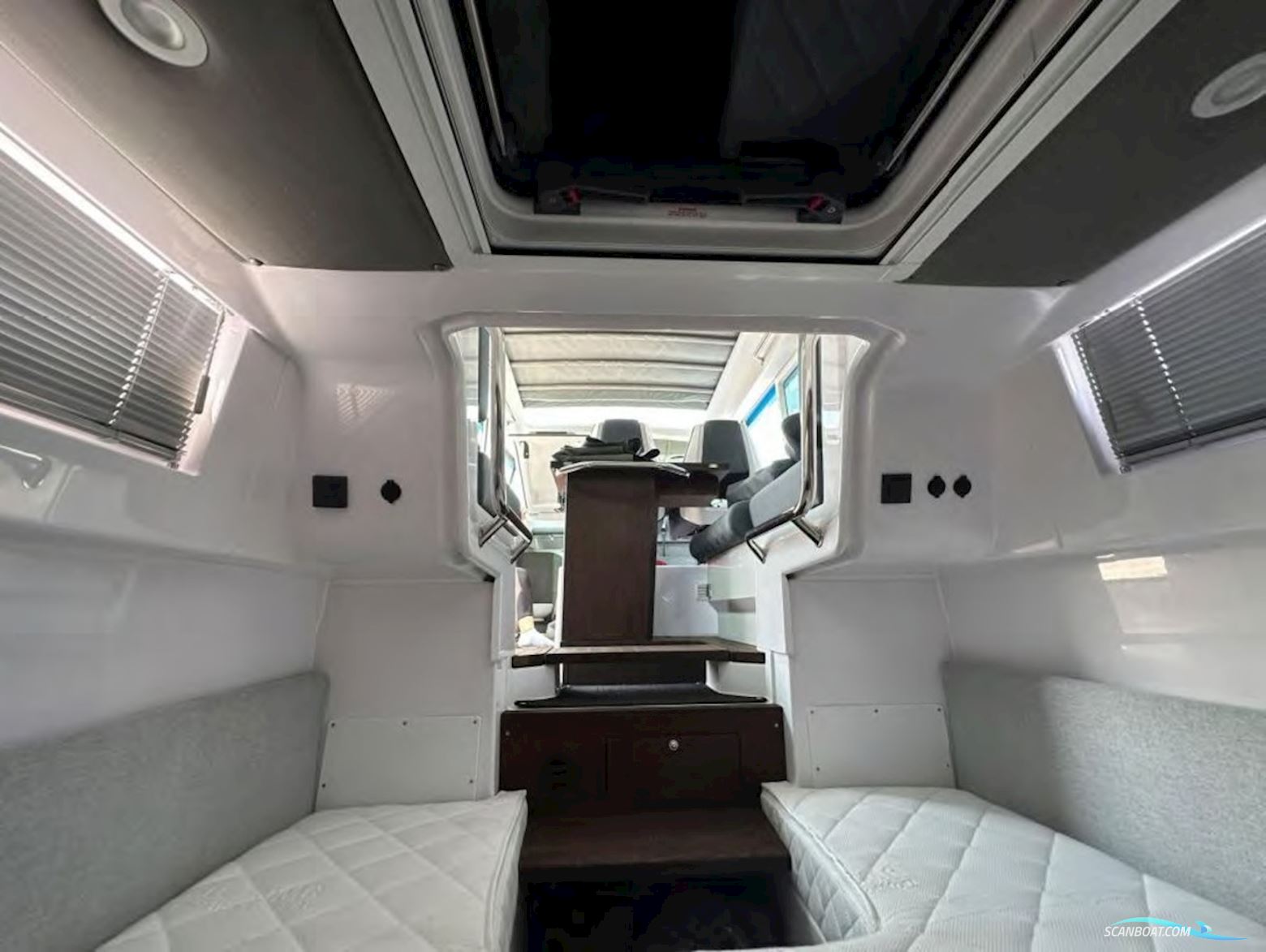 Axopar 37 Cross Cabin Brabus Line
