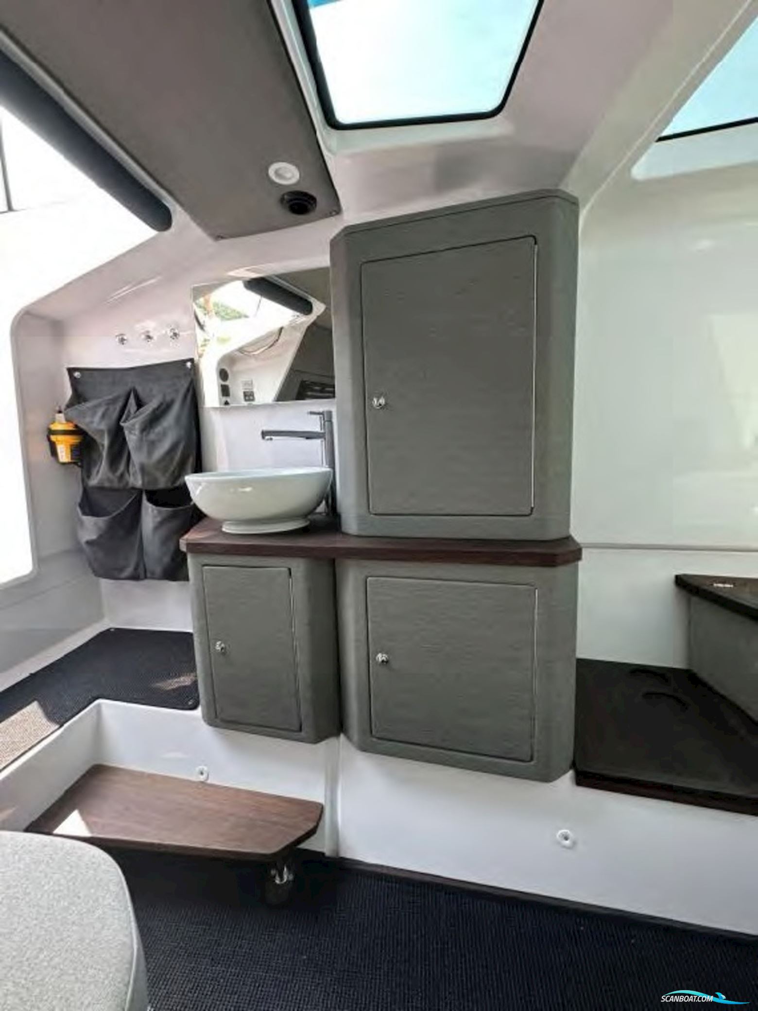 Axopar 37 Cross Cabin Brabus Line