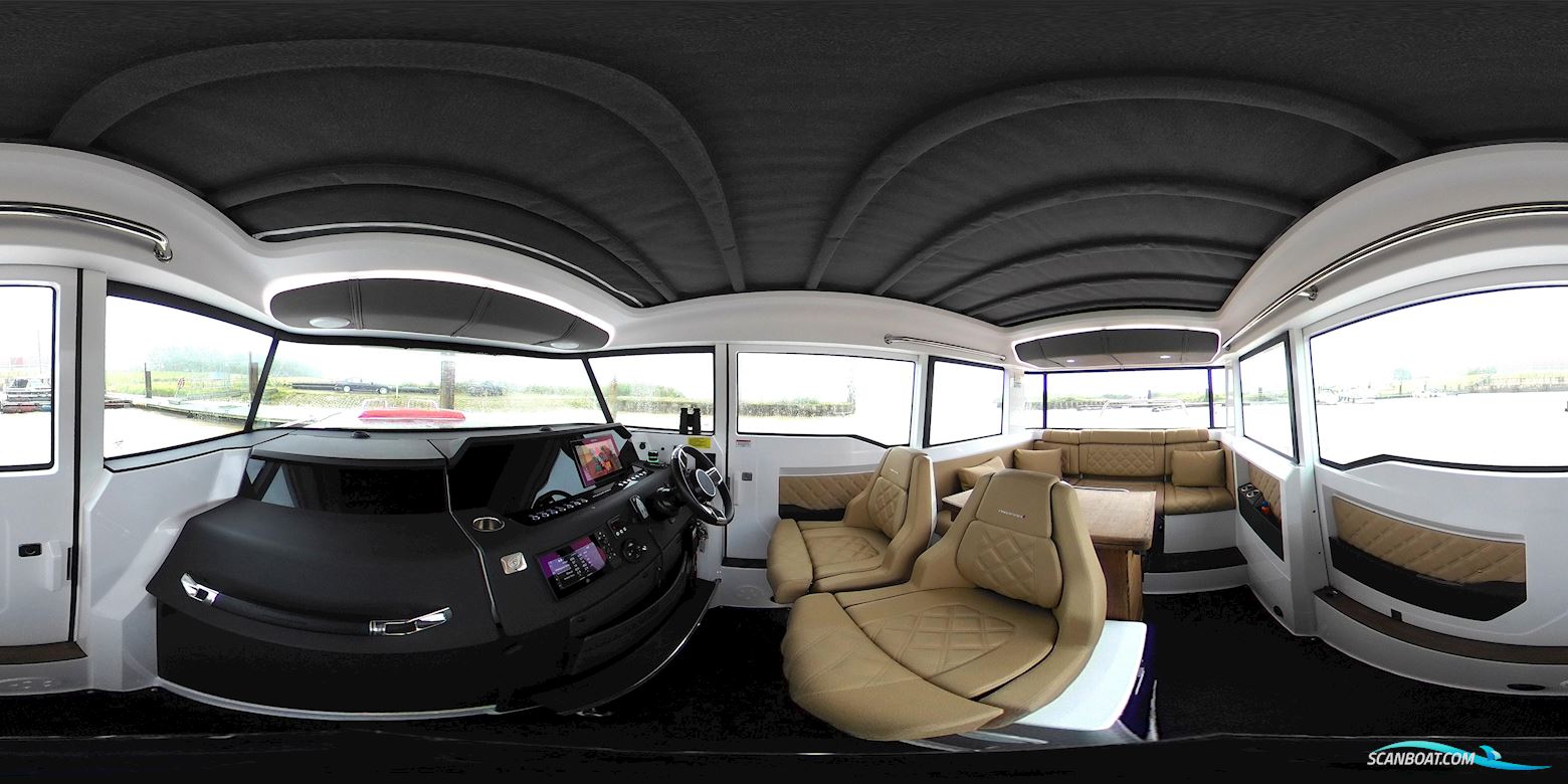 AXOPAR 37 Cross Cabin