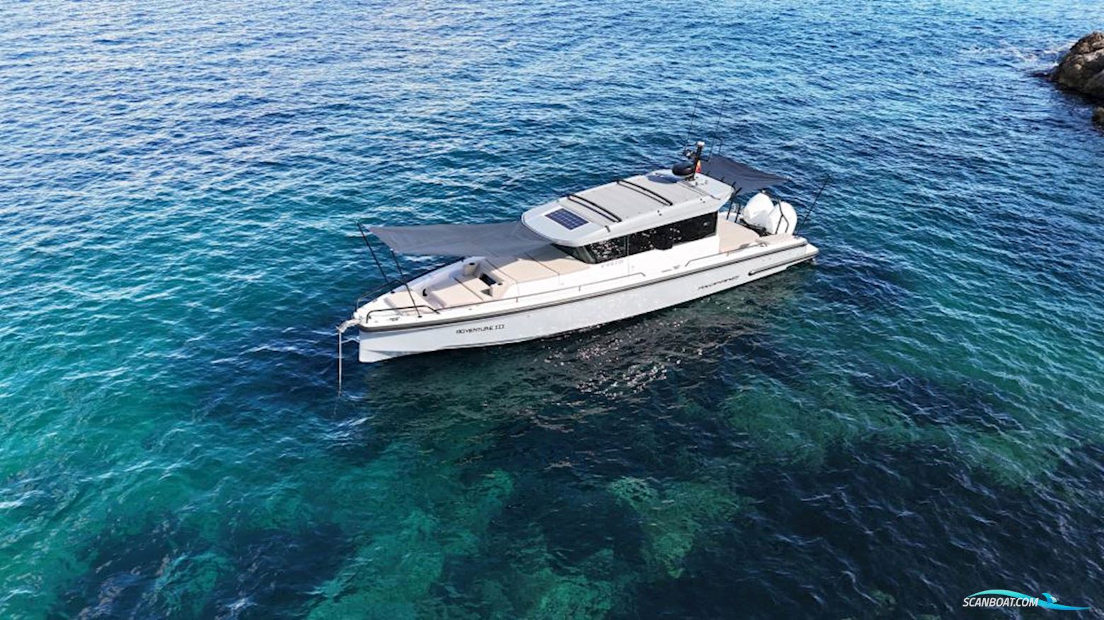 AXOPAR 37 Cross Cabin