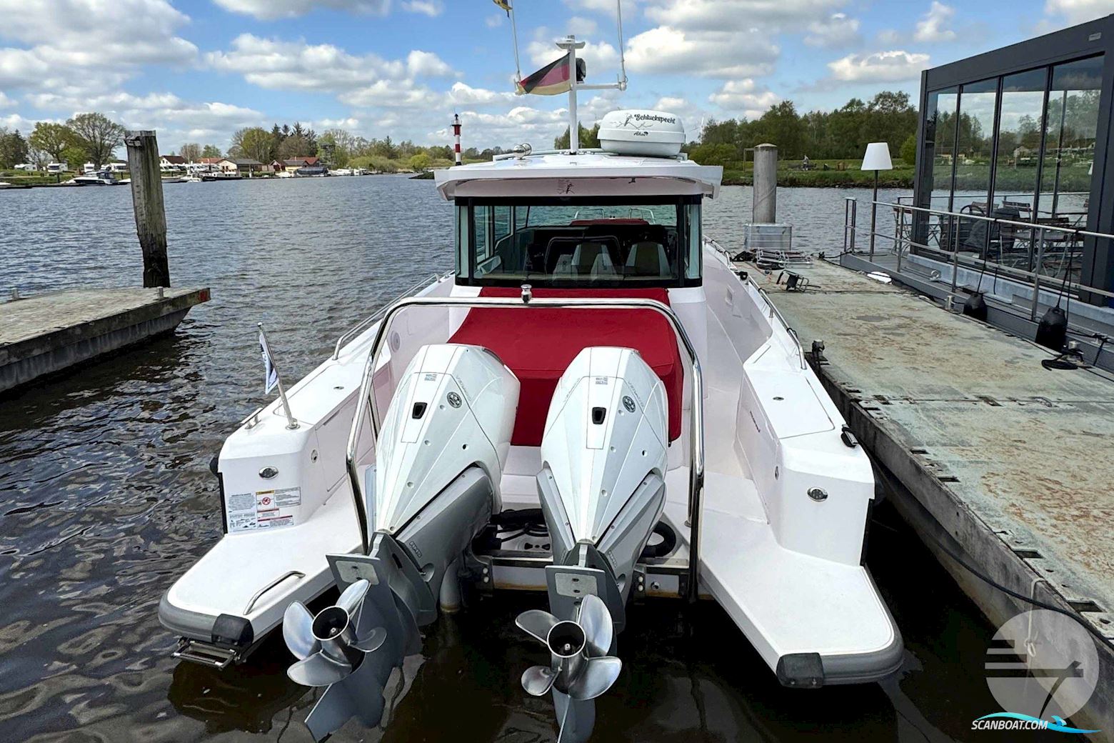 Axopar 37 Cross Cabin