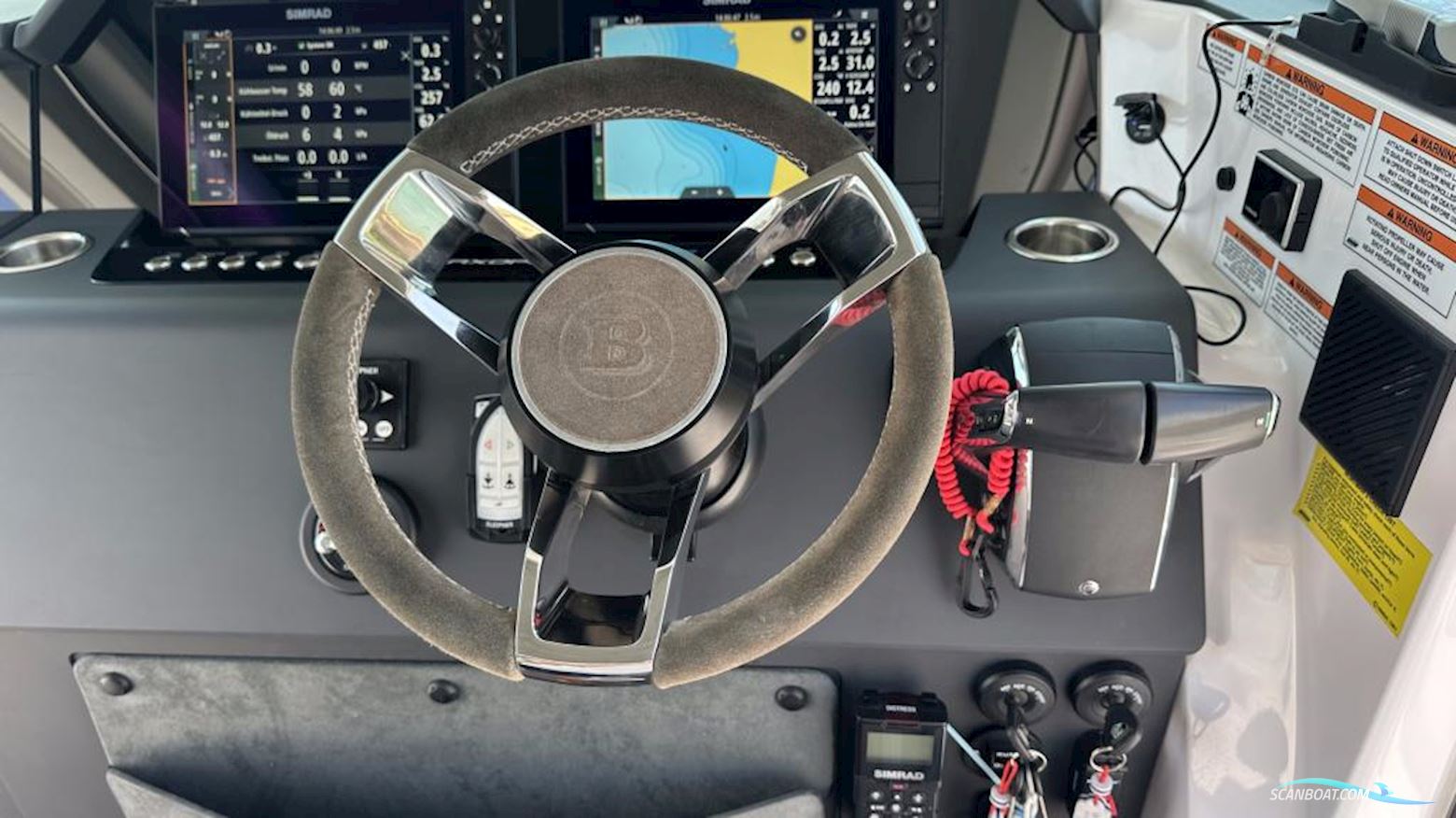 Axopar 37 Cross Cabin