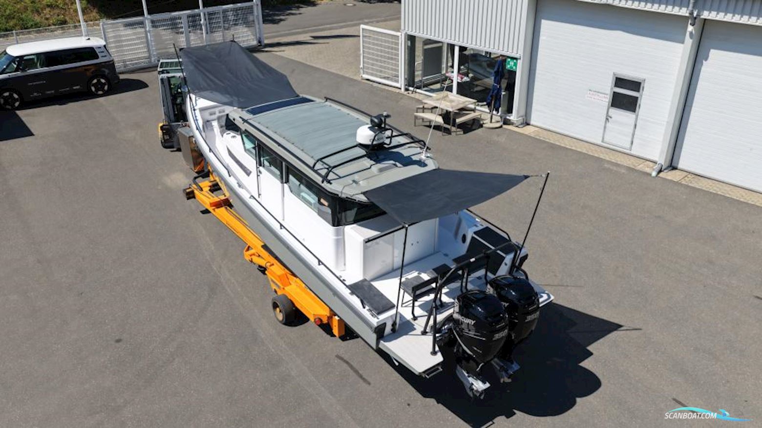 AXOPAR 37 Cross Cabin