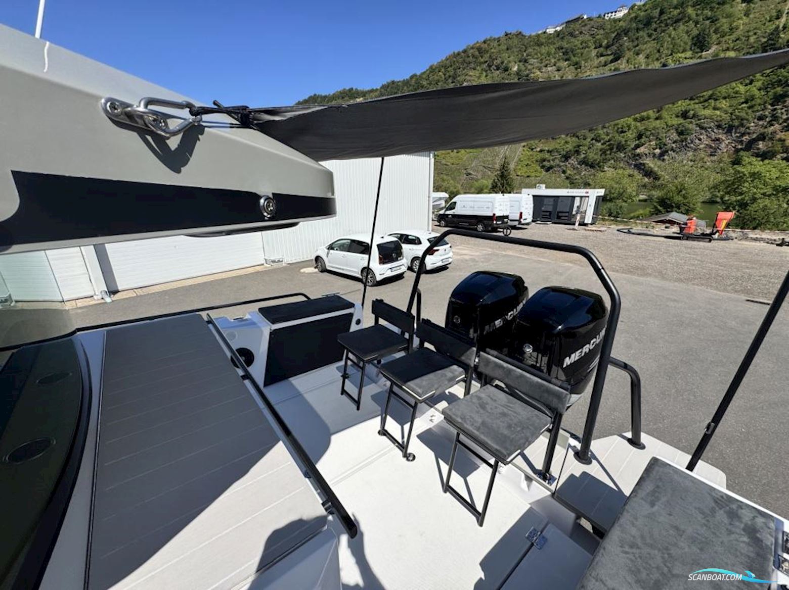 AXOPAR 37 Cross Cabin