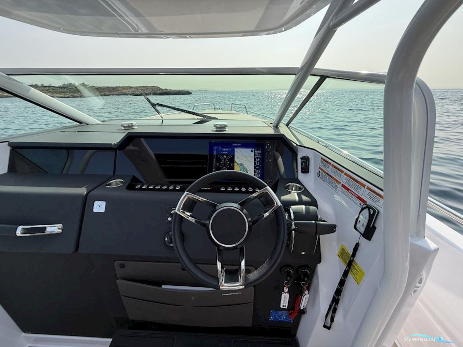 AXOPAR 37 Sun-Top - reserviert