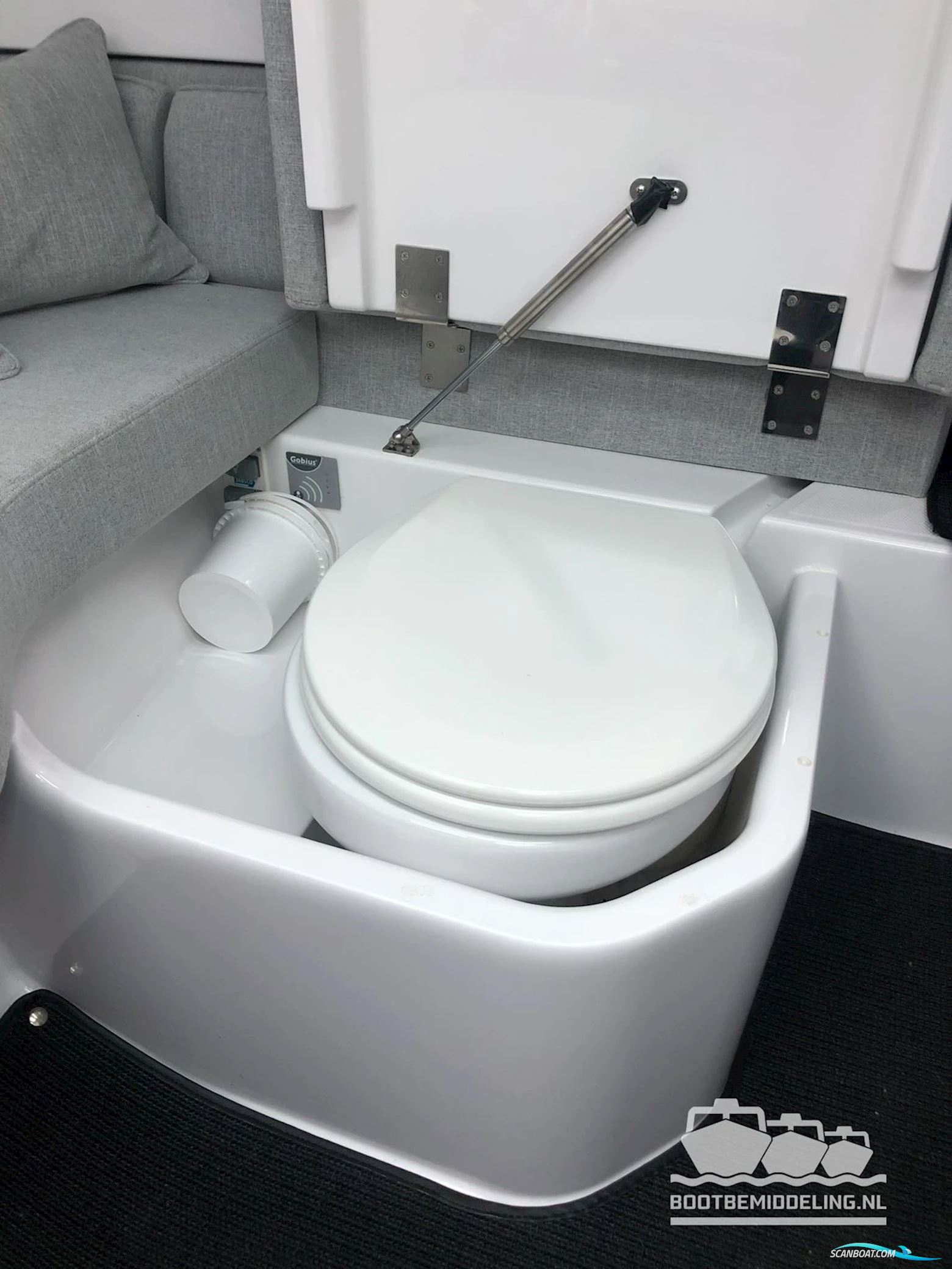 AXOPAR 37 SUN TOP, BRABUS LINE