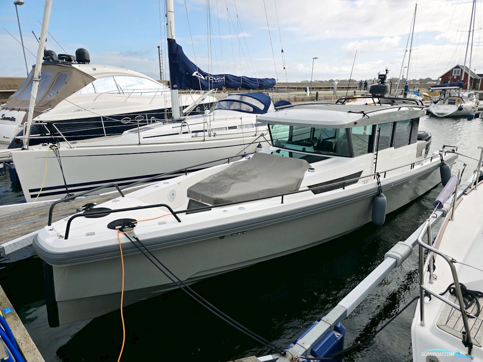 Axopar 37 XC Aft Cabin 2x300hk Mercury Verado XL