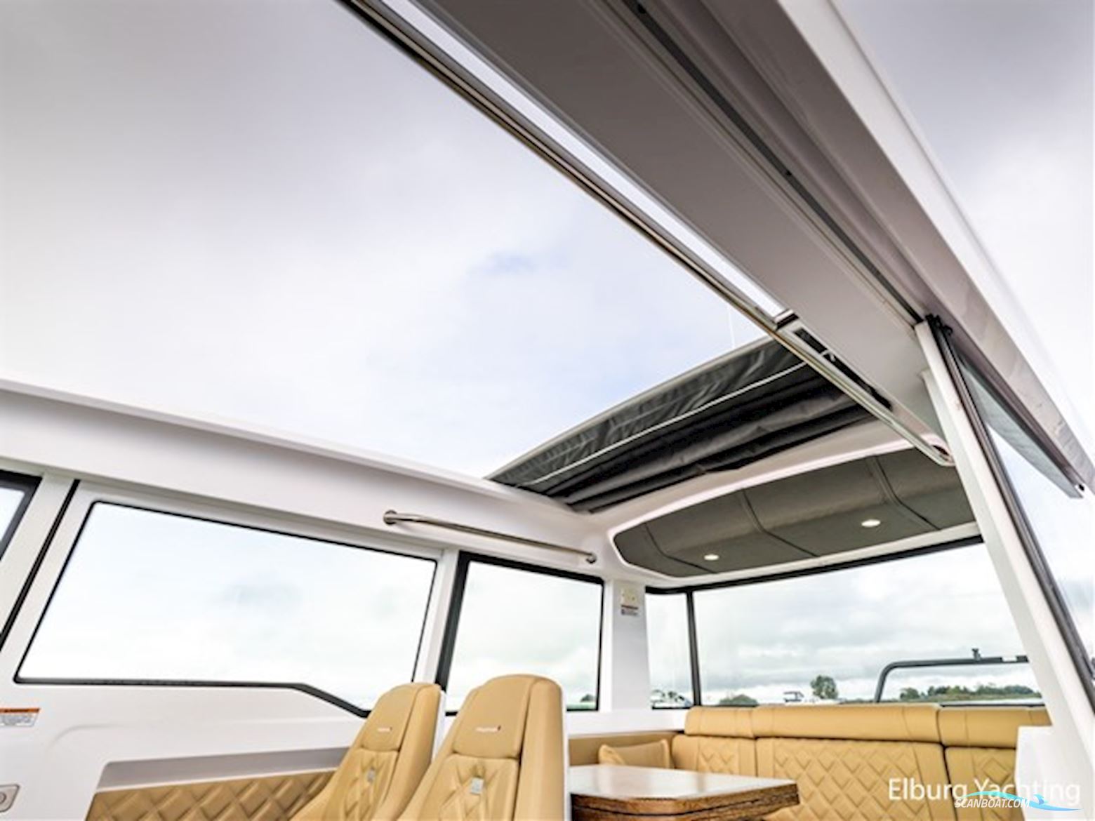 Axopar 37 XC Cross Cabin - Brabus 