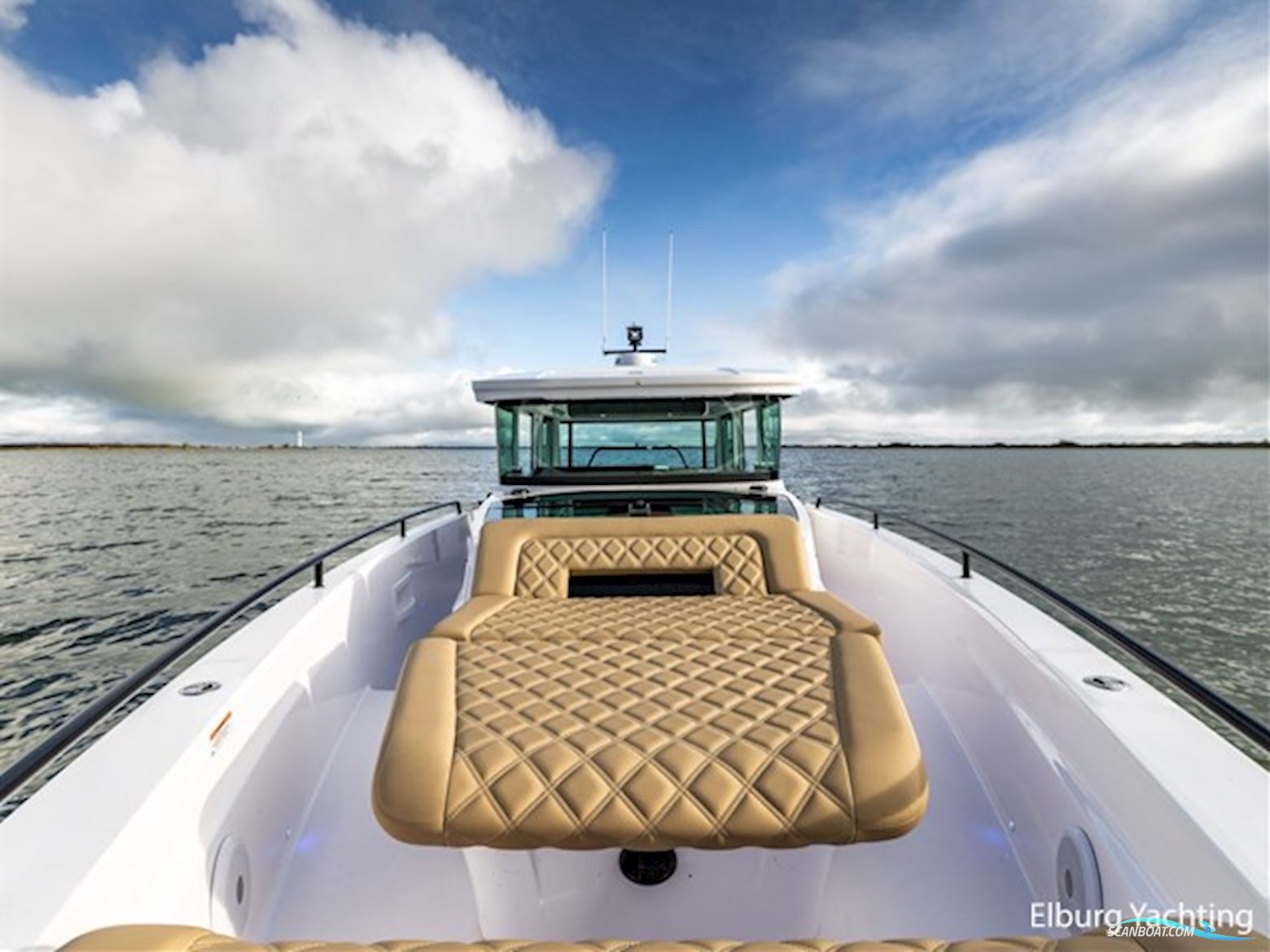 Axopar 37 XC Cross Cabin - Brabus 