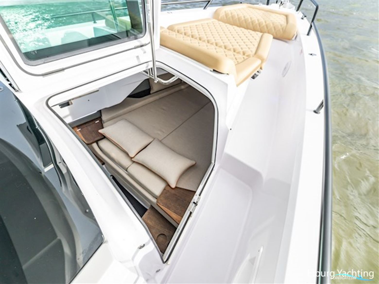 Axopar 37 XC Cross Cabin - Brabus 