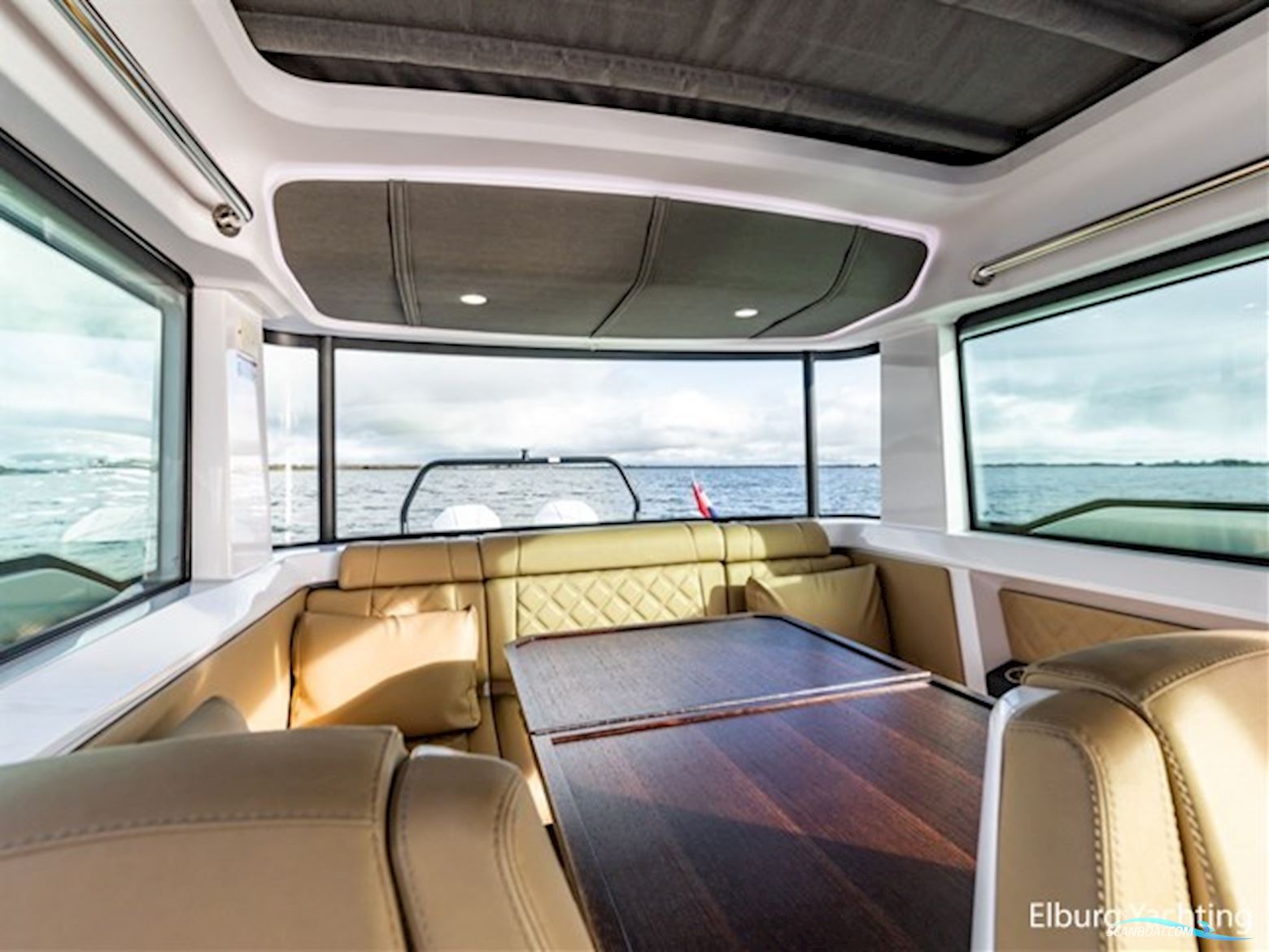 Axopar 37 XC Cross Cabin - Brabus 