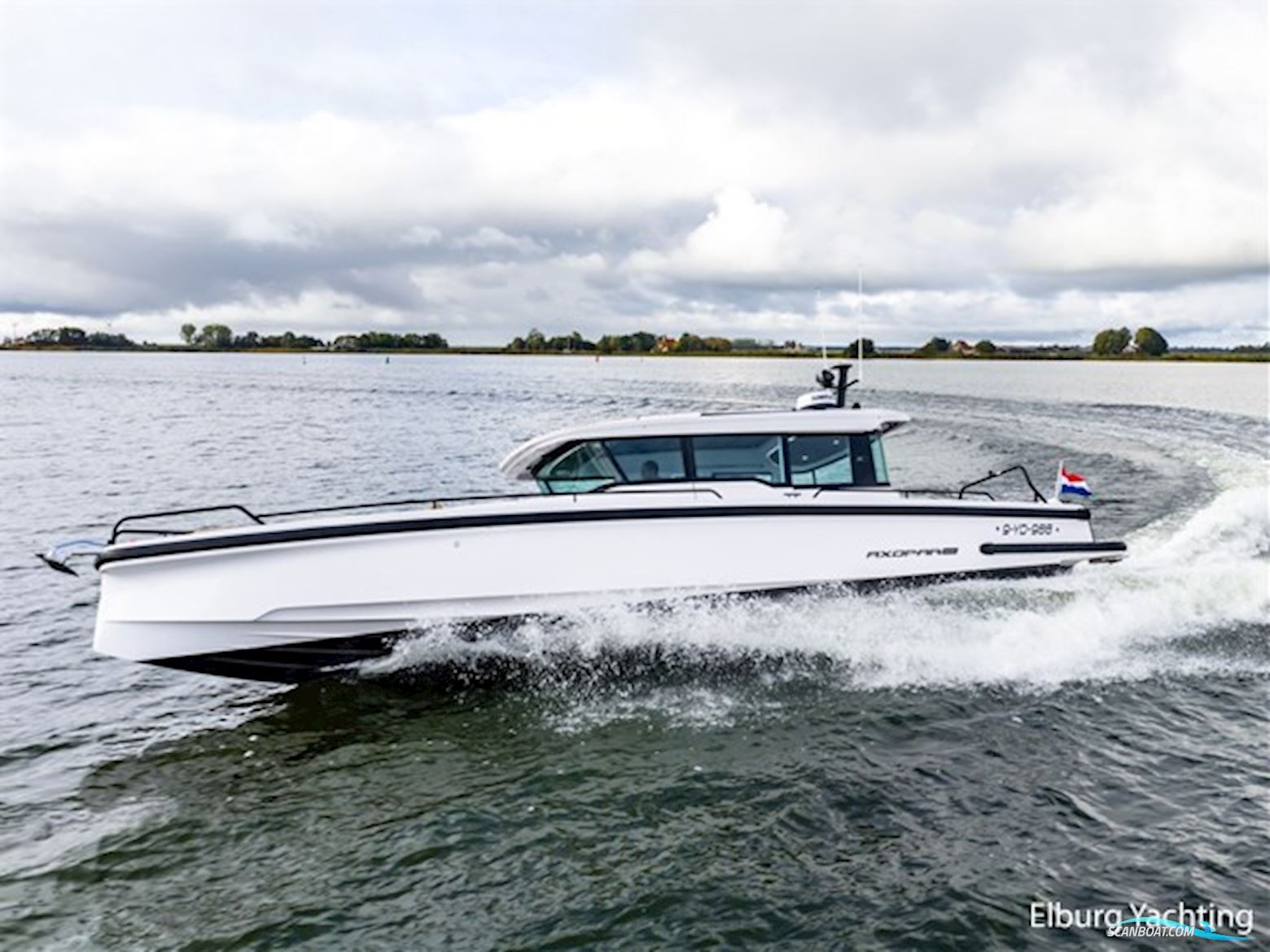 Axopar 37 XC Cross Cabin - Brabus