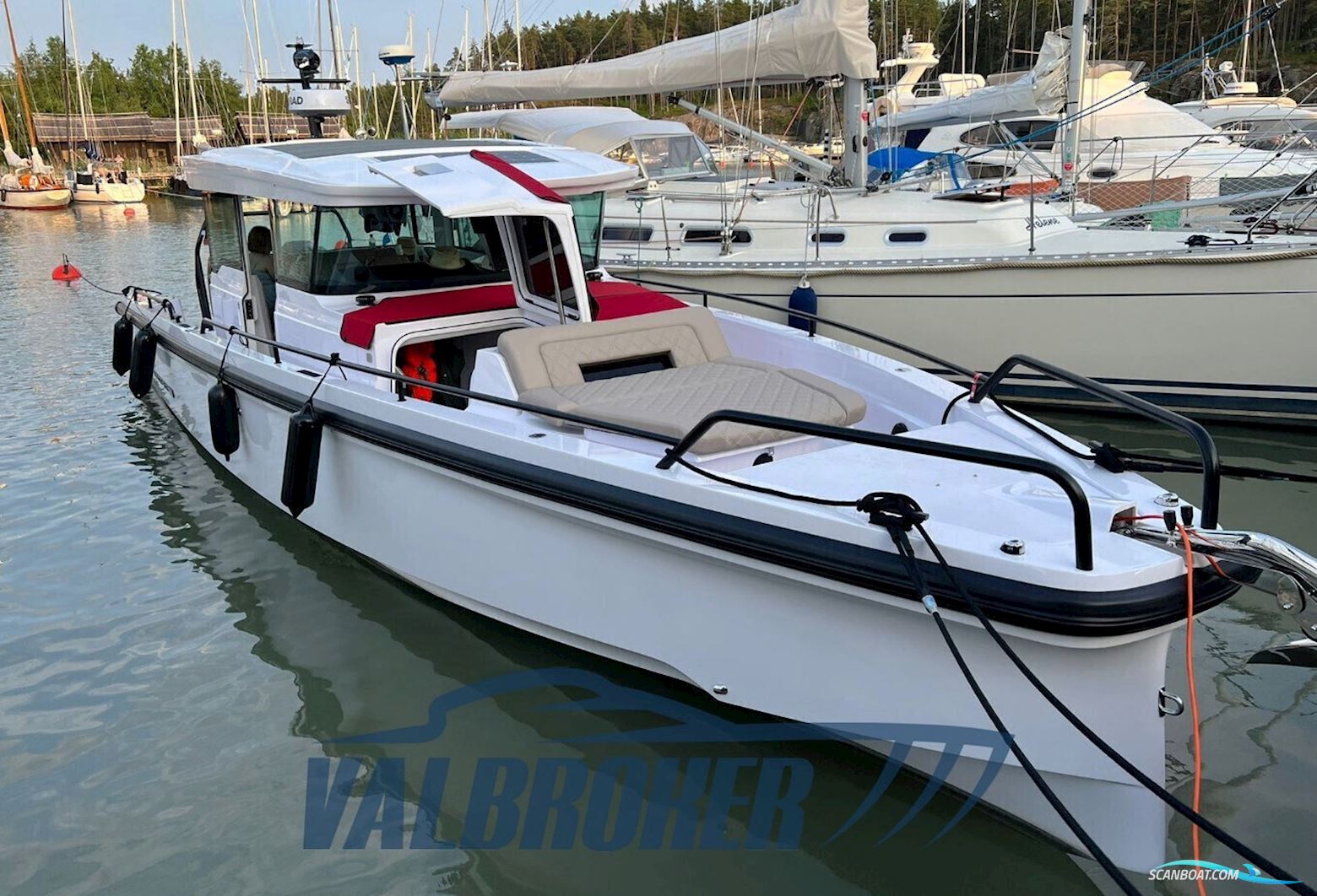 AXOPAR 37 XC Cross Cabin Brabus Line Motorboten 2022, met Mercury V8 4 tempi motor, Finland