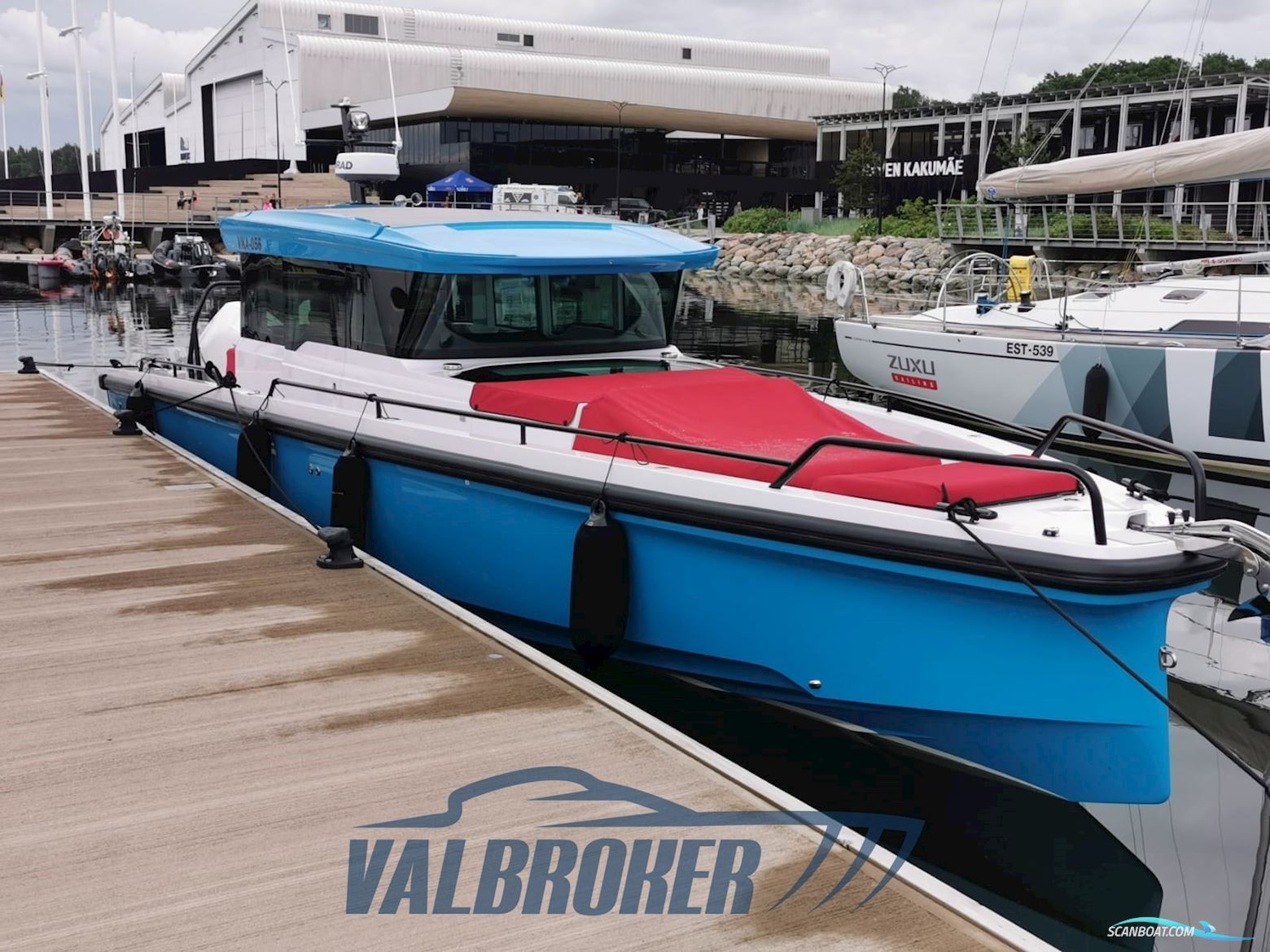 AXOPAR 37 XC Cross Cabin Motorboten 2020, met Mercury V8 4 tempi motor, Estland