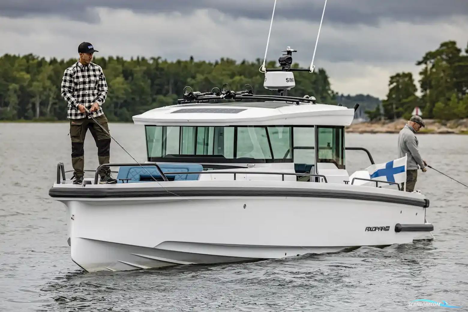 AXOPAR 37 XC Cross Cabin