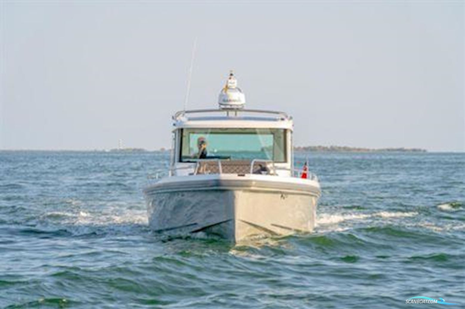 AXOPAR 37 XC Cross Cabin