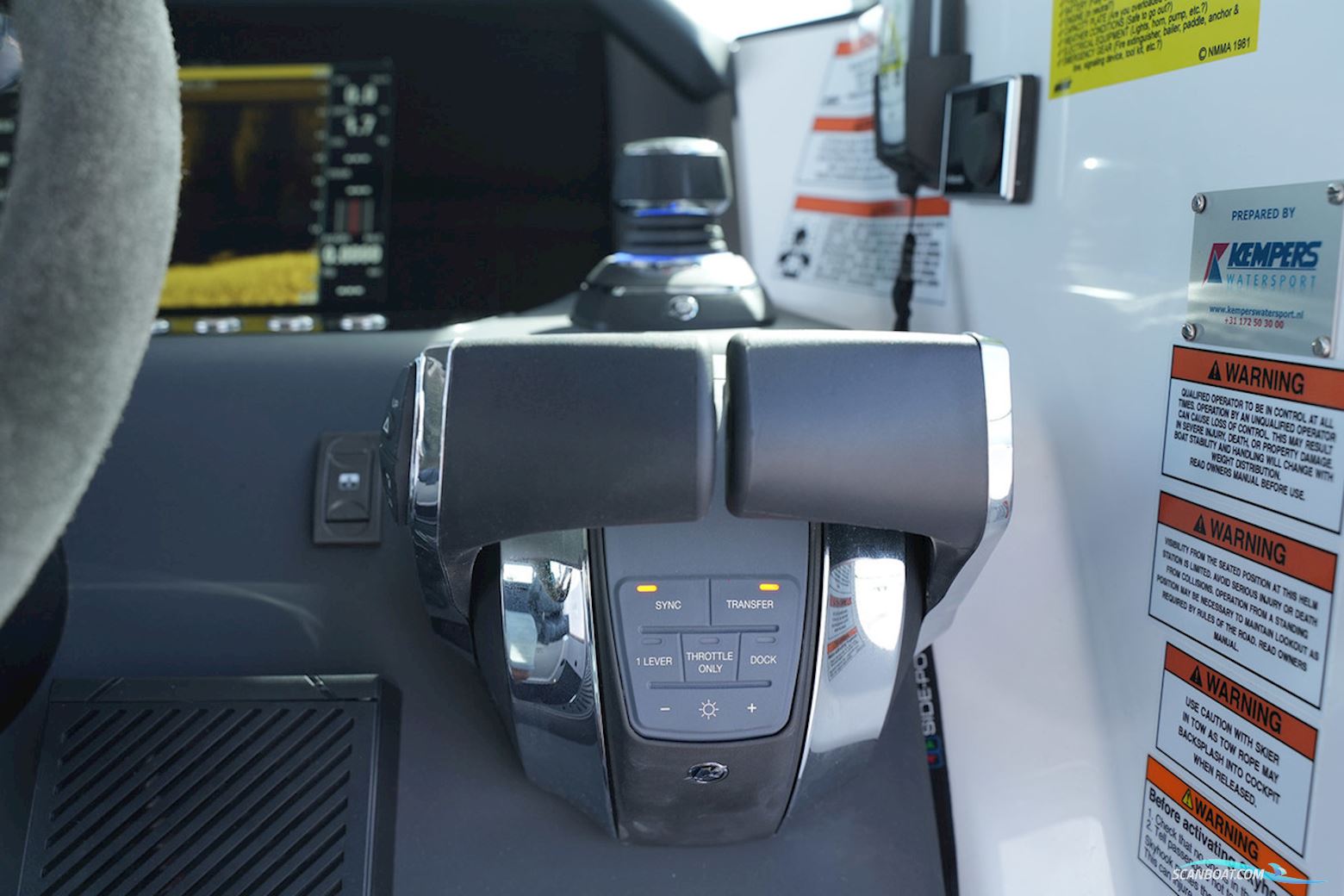 Axopar 37 XC Cross Cabin