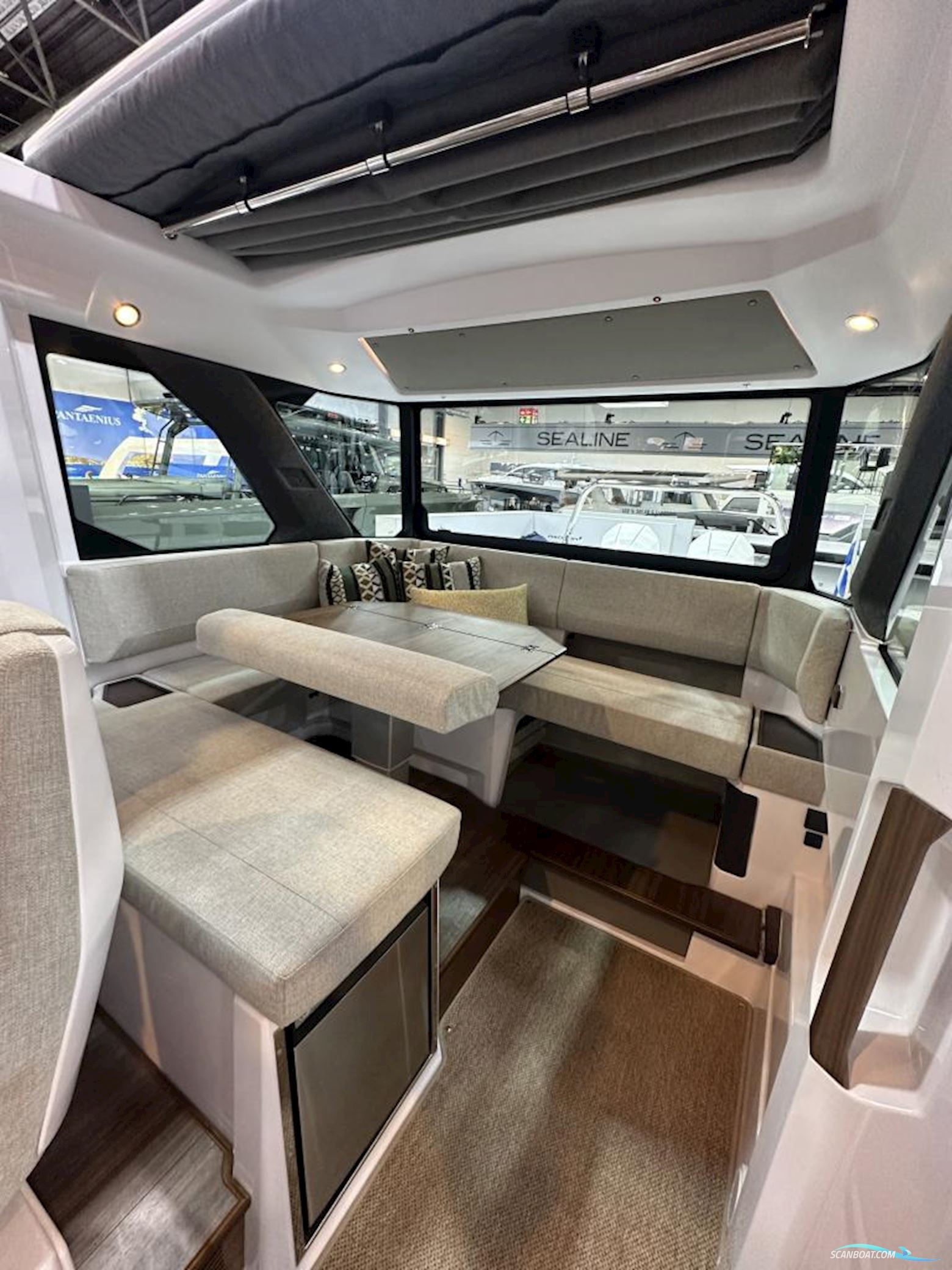 Axopar 38 Cross Cabin