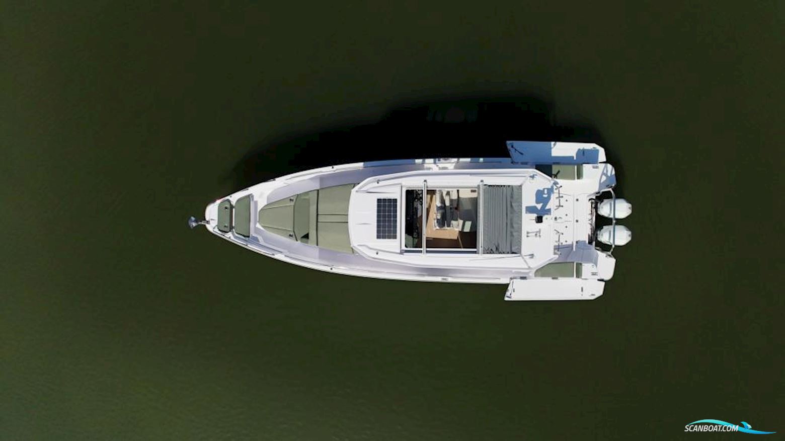 Axopar 38 Cross Cabin