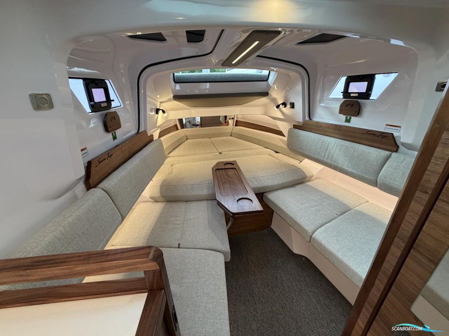 Axopar 38 Sun-Top