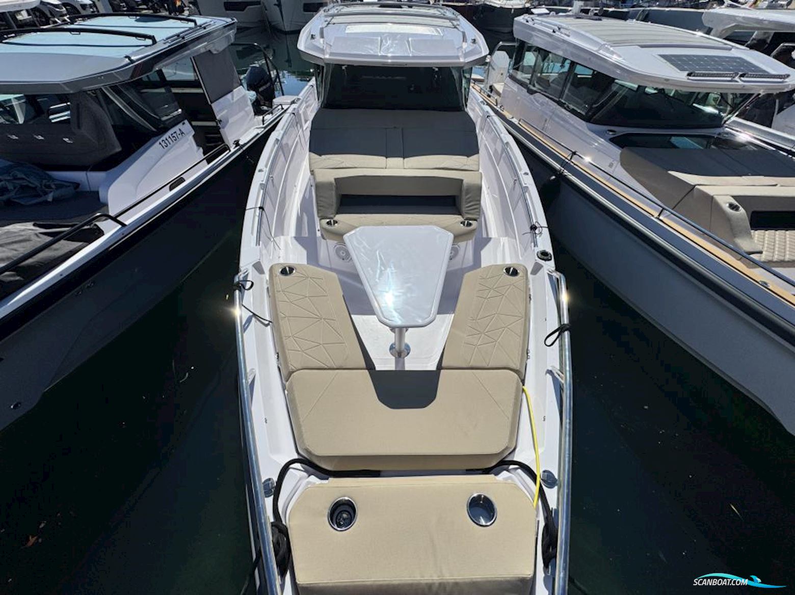 AXOPAR 38 XC Cross Cabin